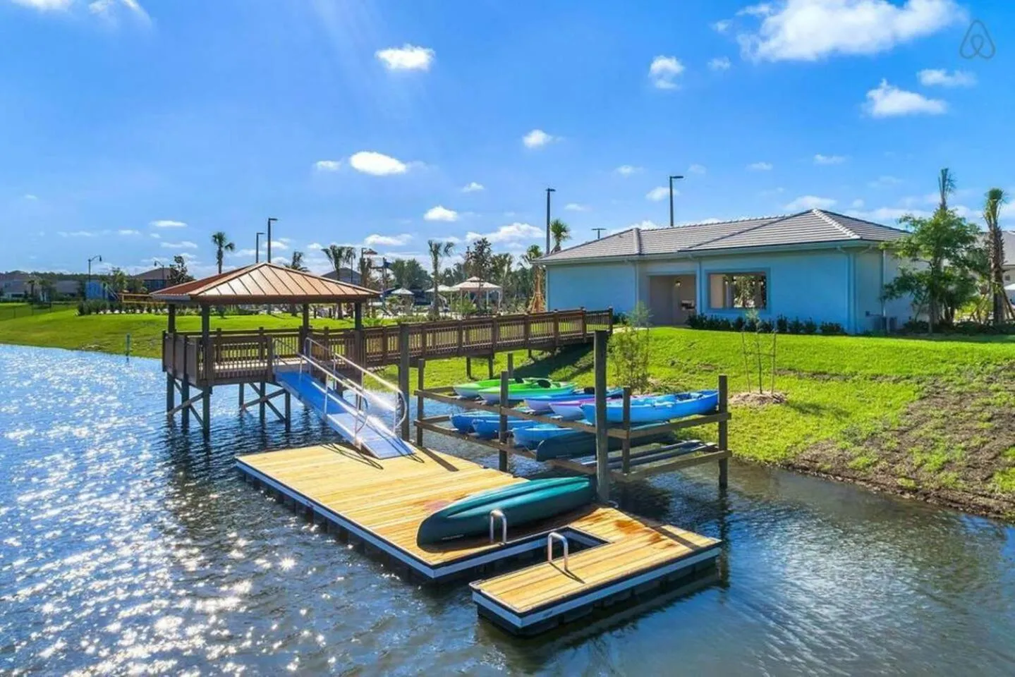 Canoeing in H - New 2 Bedroom Condo - 5 Miles to Disney - Free Water Park