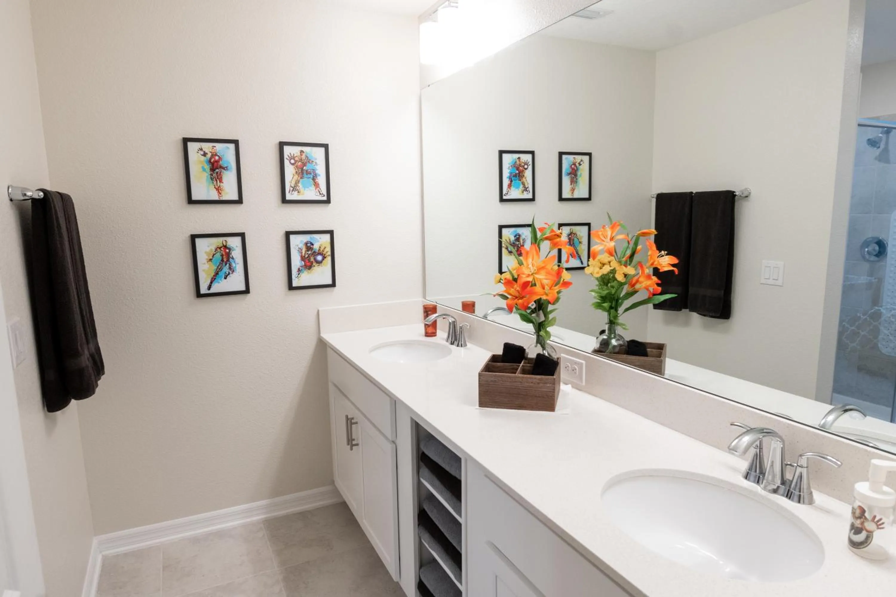 H - New 2 Bedroom Condo - 5 Miles to Disney - Free Water Park