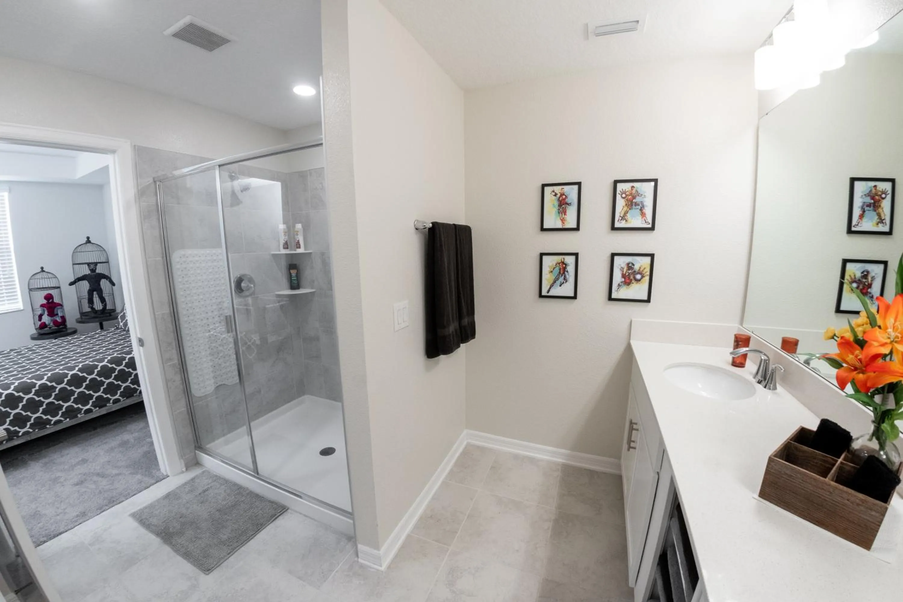 H - New 2 Bedroom Condo - 5 Miles to Disney - Free Water Park