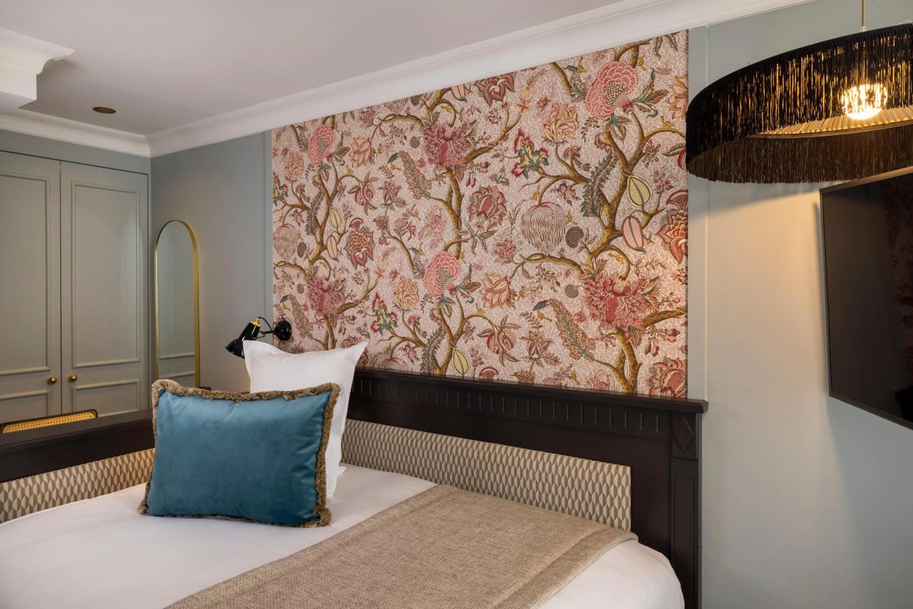 Bedroom, Bed in Hôtel Fior d'Aliza