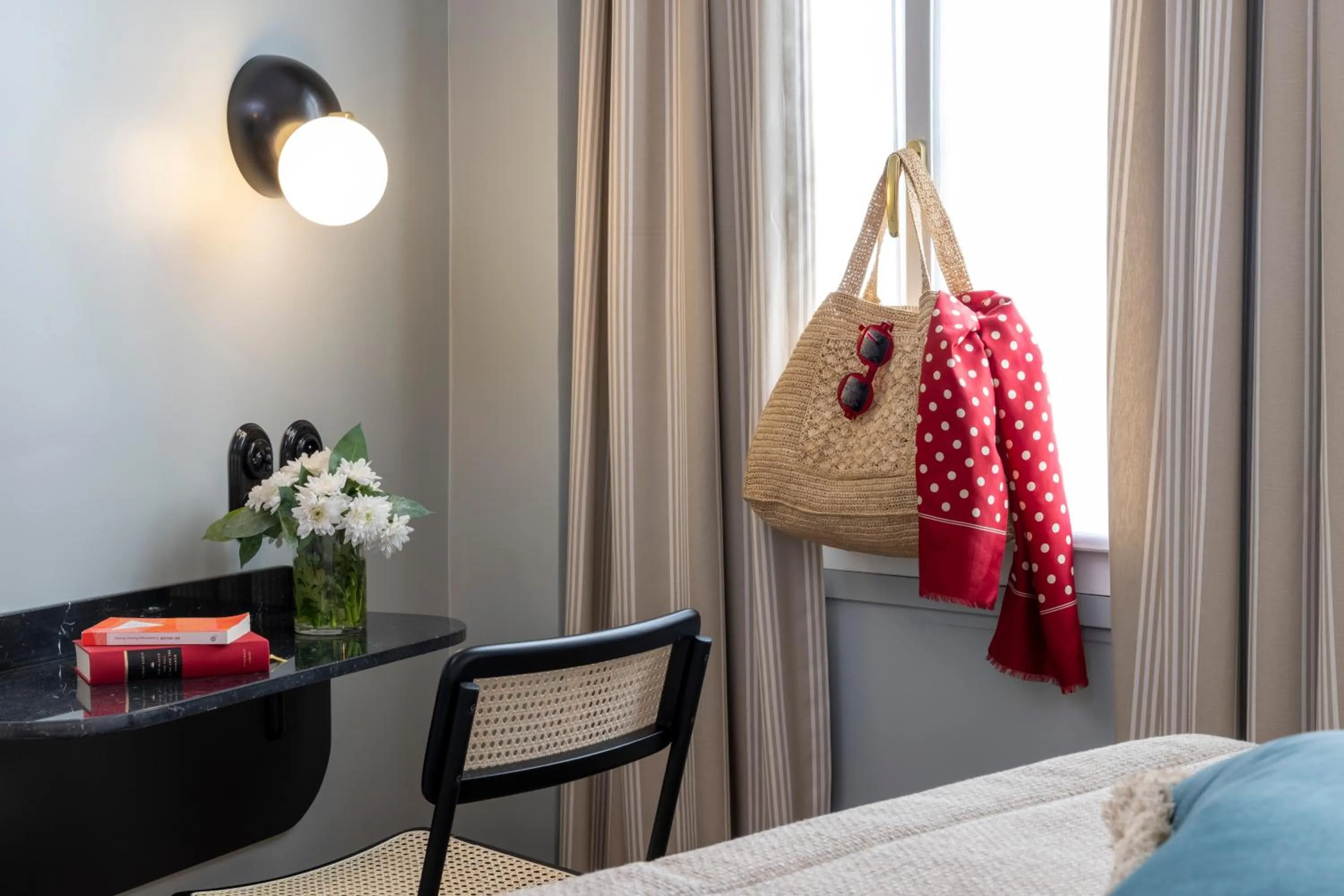 Bedroom, Bed in Hôtel Fior d'Aliza