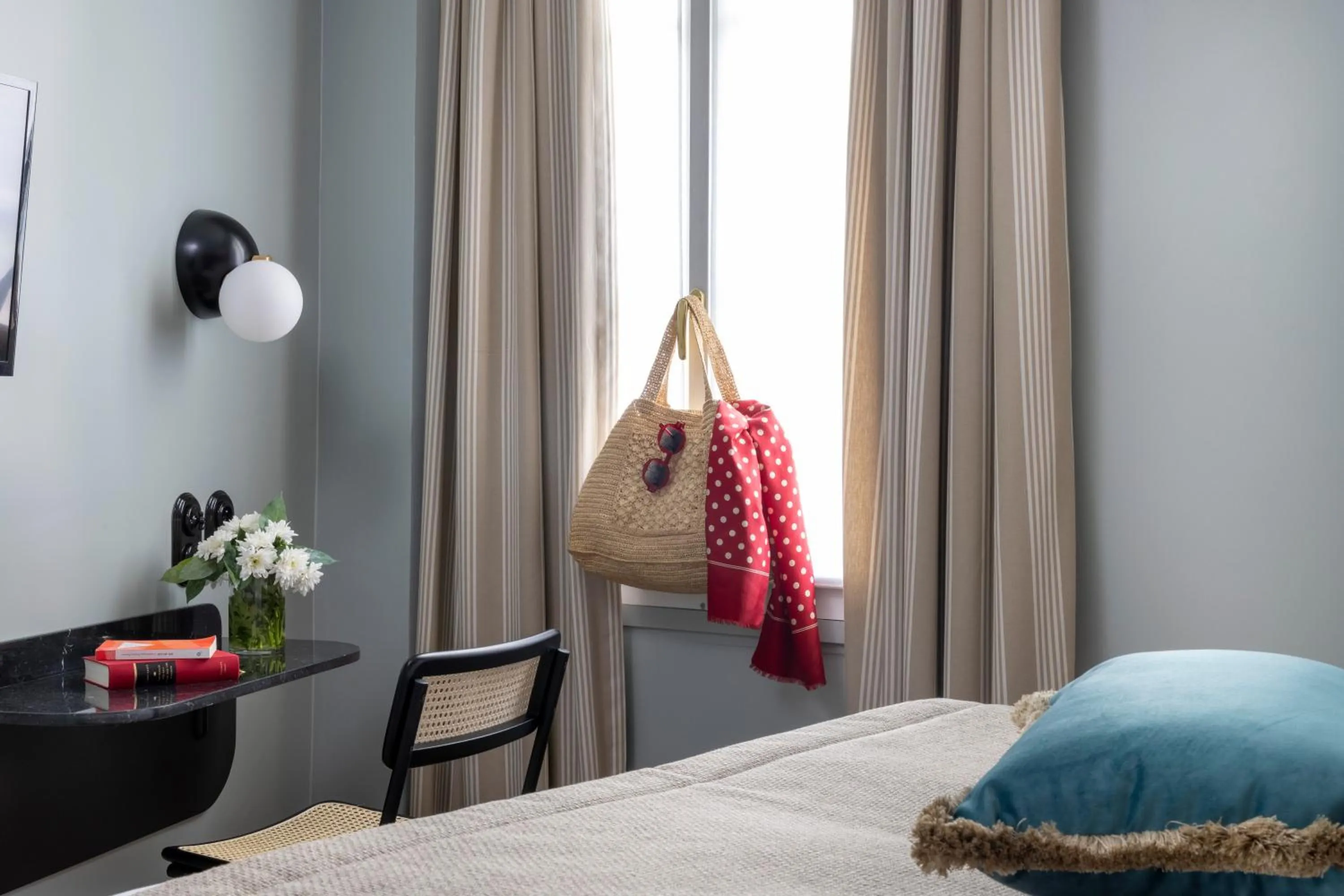 Bedroom, Bed in Hôtel Fior d'Aliza