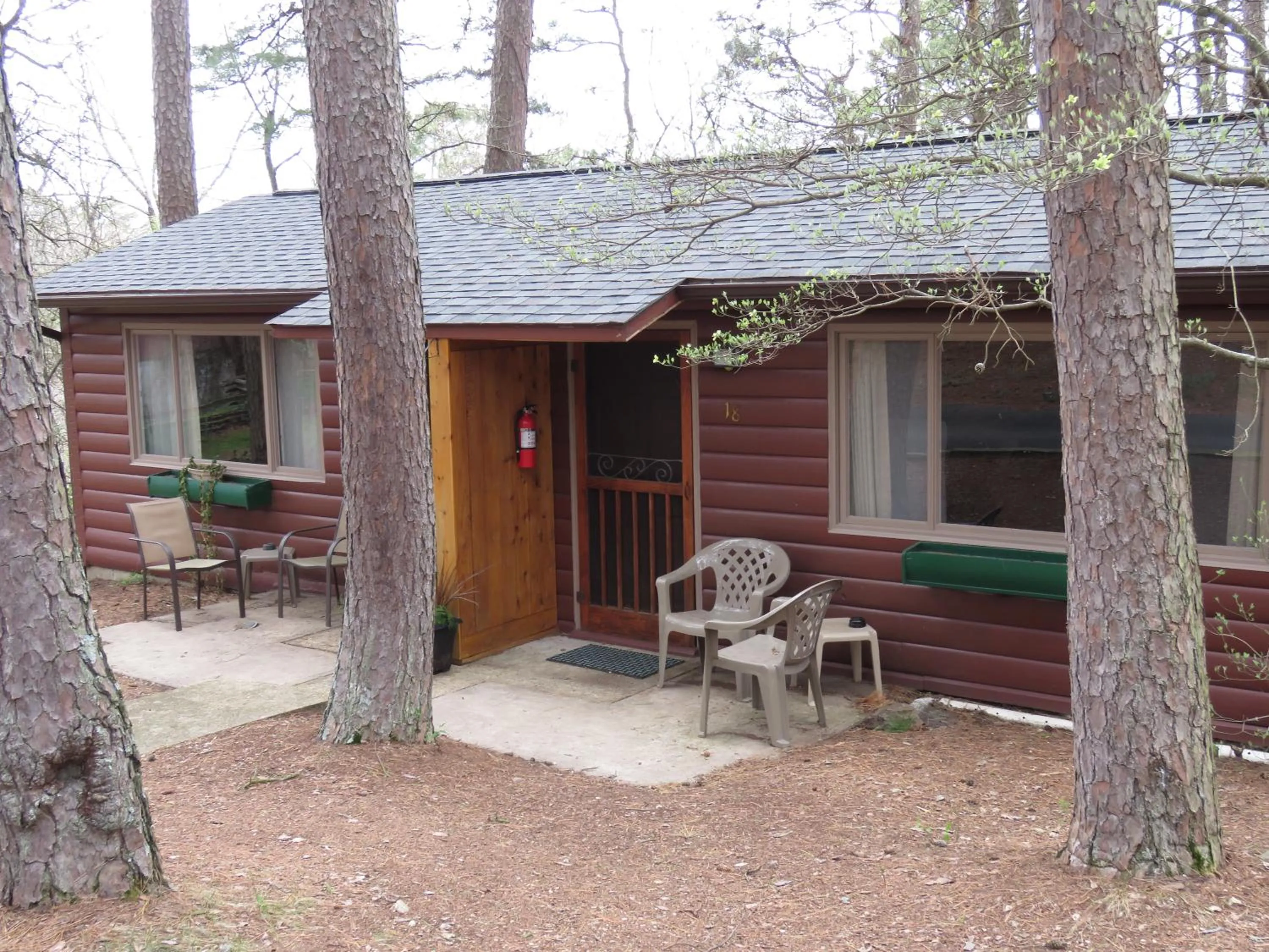 Property building in Tall Pines Inn