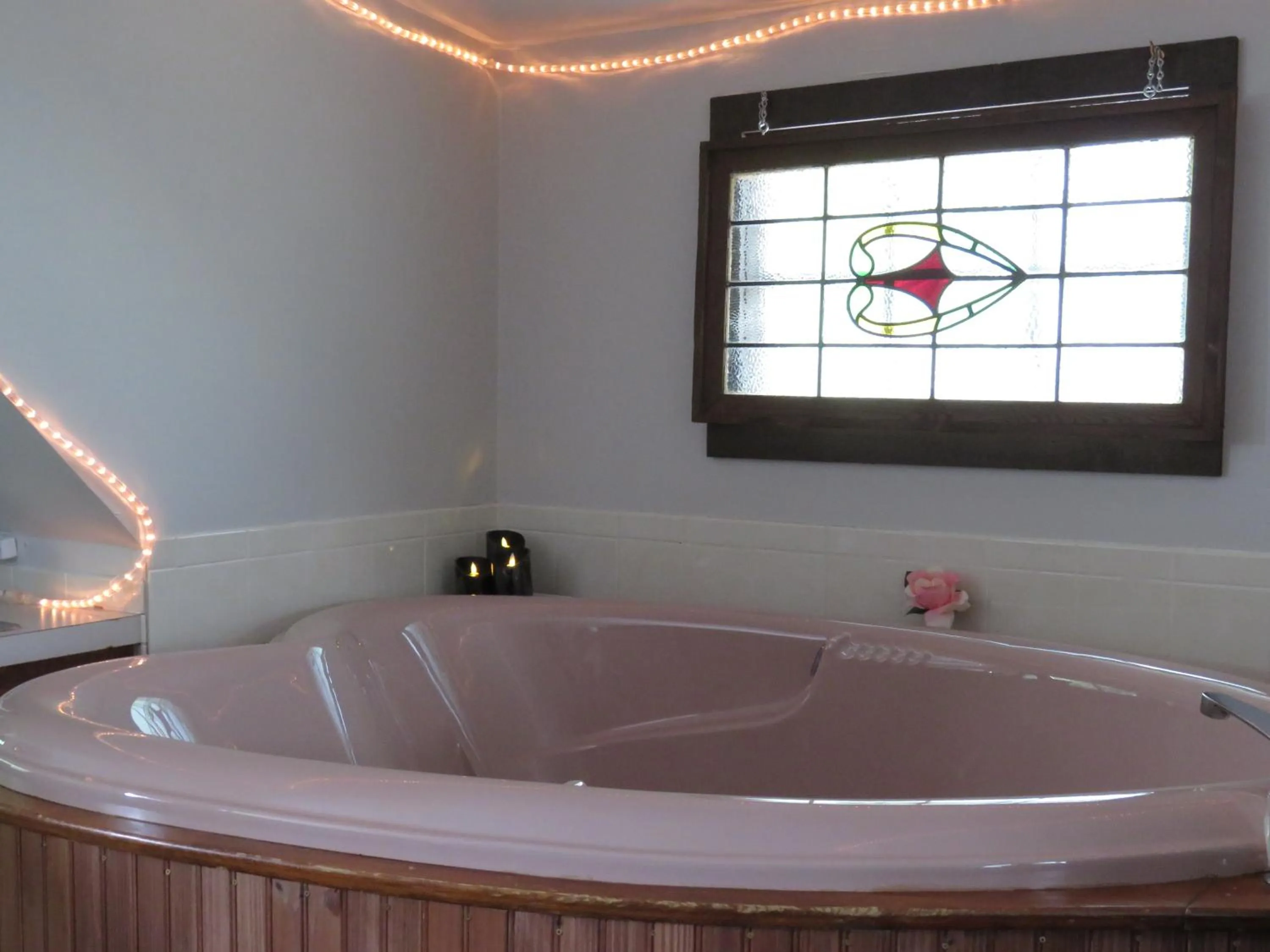 Bath in Tall Pines Inn