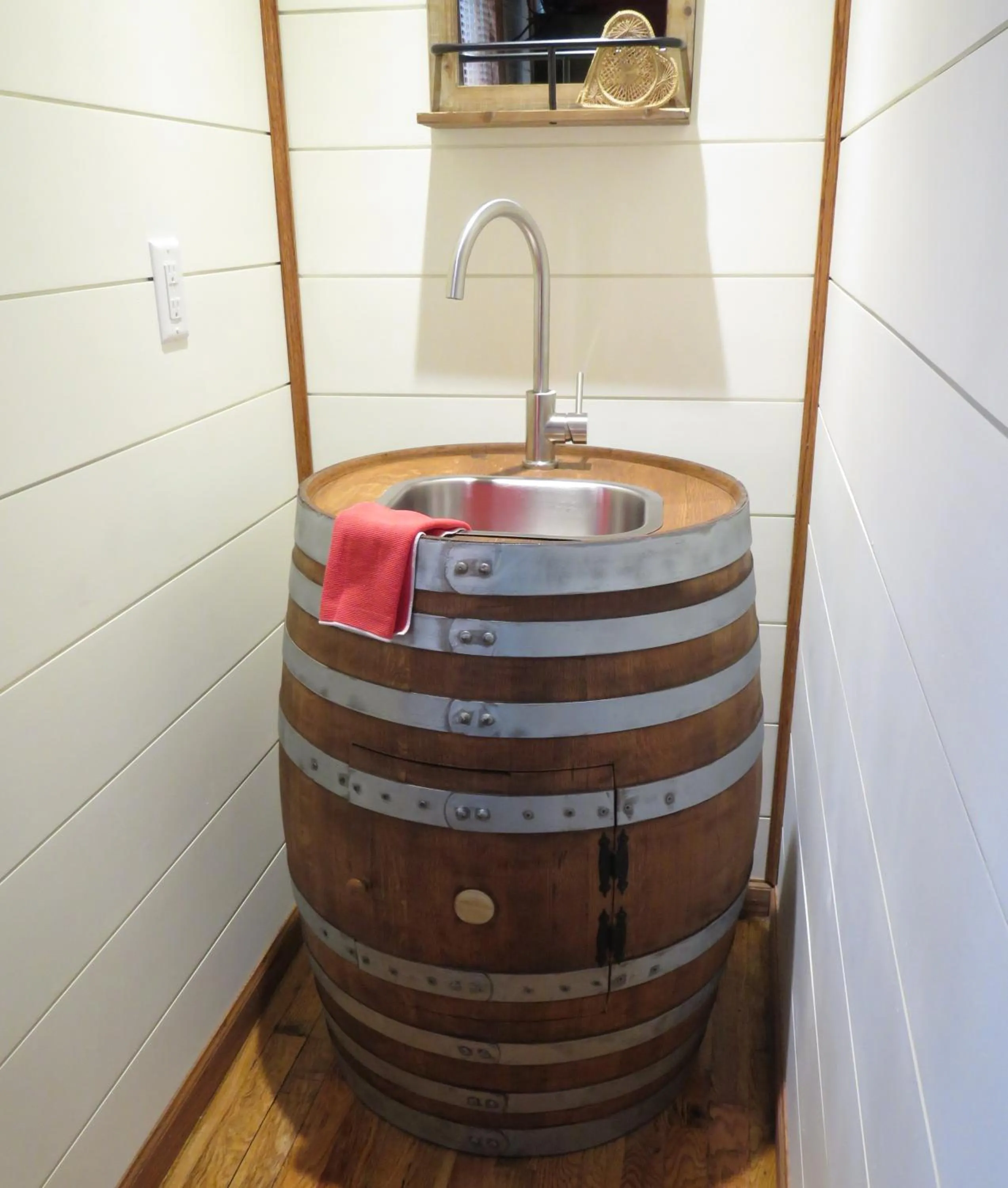 oven in Tall Pines Inn