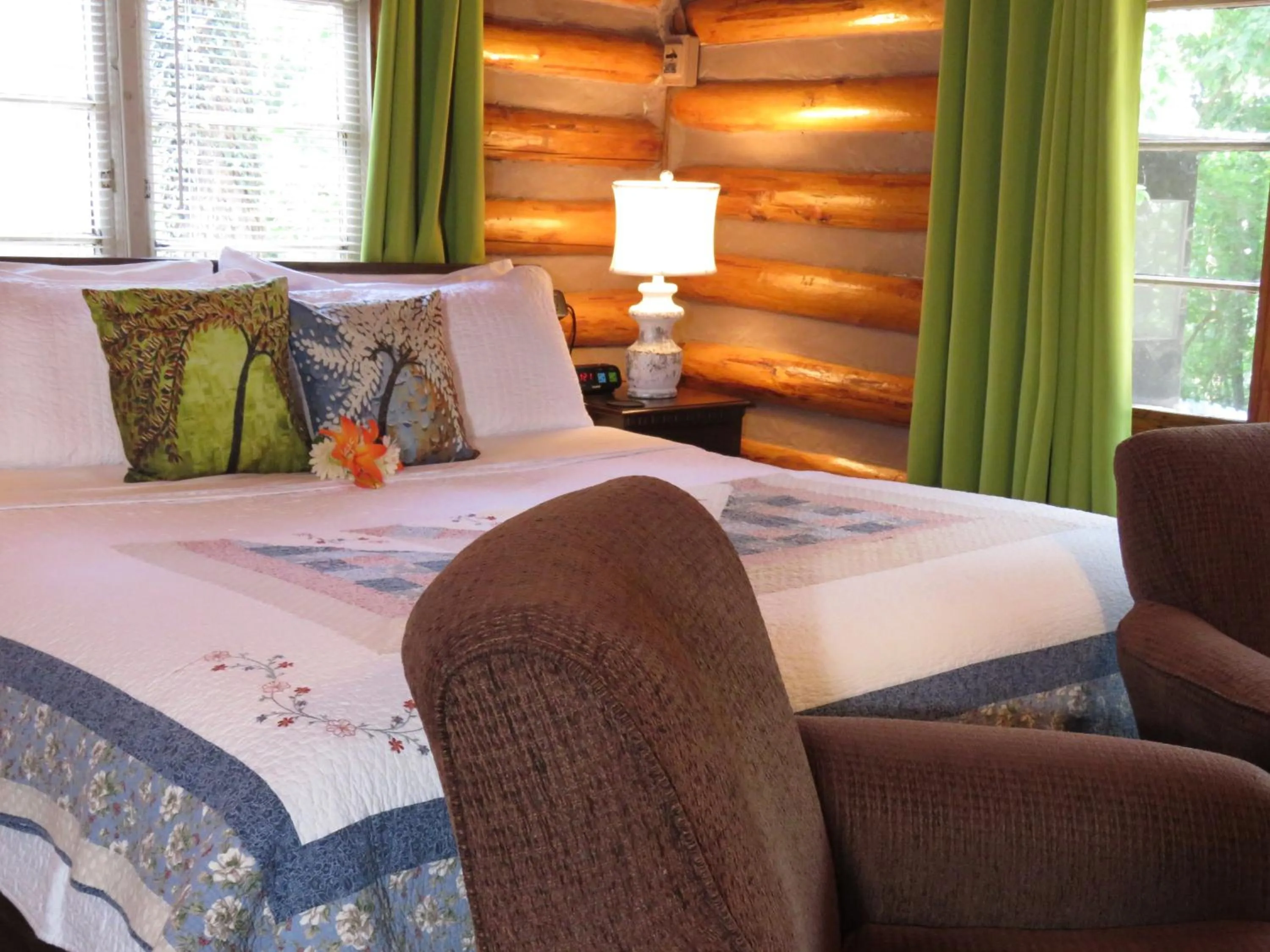 Bedroom in Tall Pines Inn