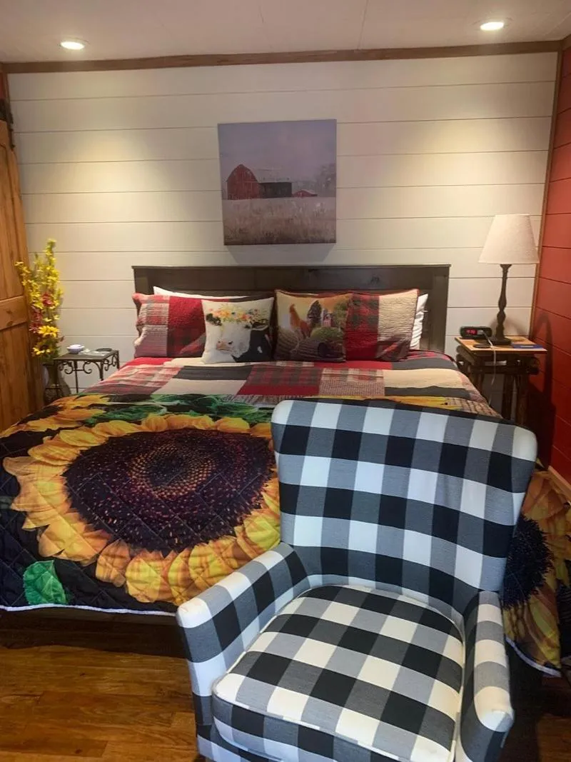 Bed in Tall Pines Inn