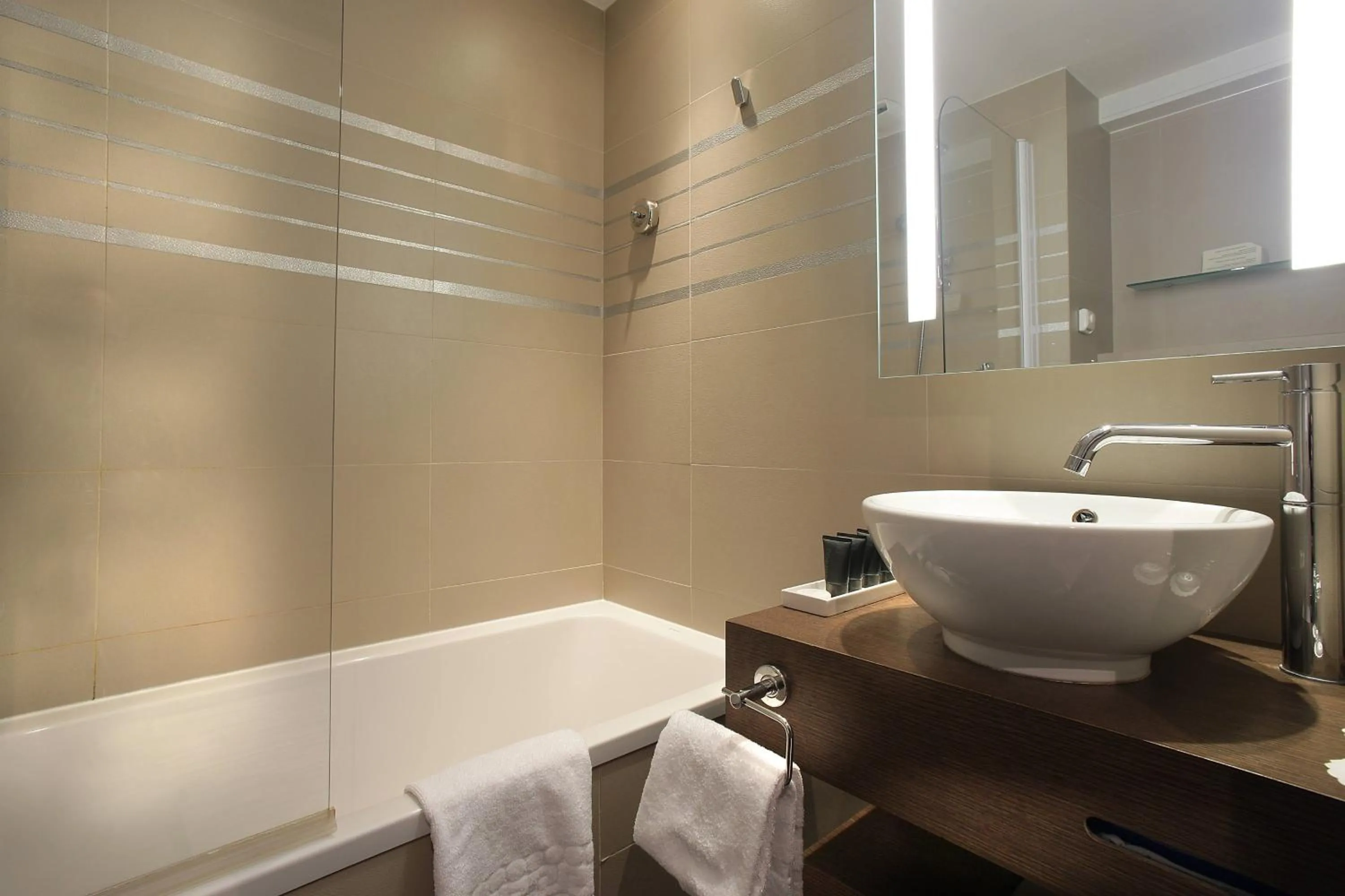 Bathroom in AC Hotel by Marriott Ambassadeur Antibes - Juan Les Pins
