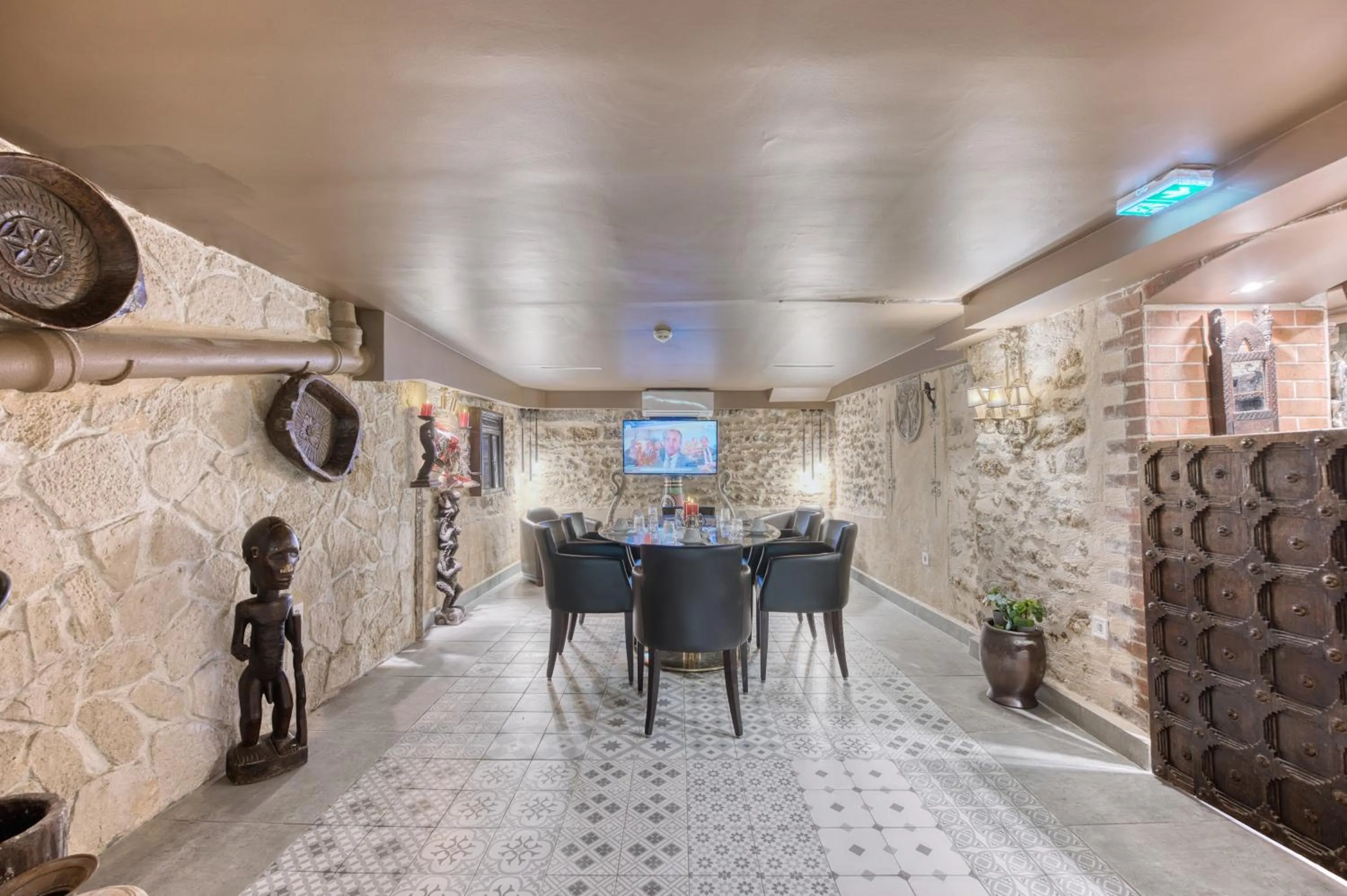 Dining area in Camelia Prestige - Place de la Nation