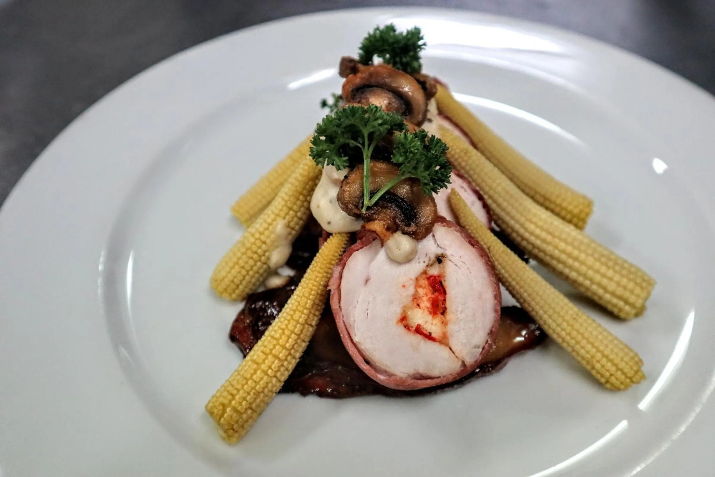 Food and drinks in Hlosi Game Lodge - Amakhala Game Reserve