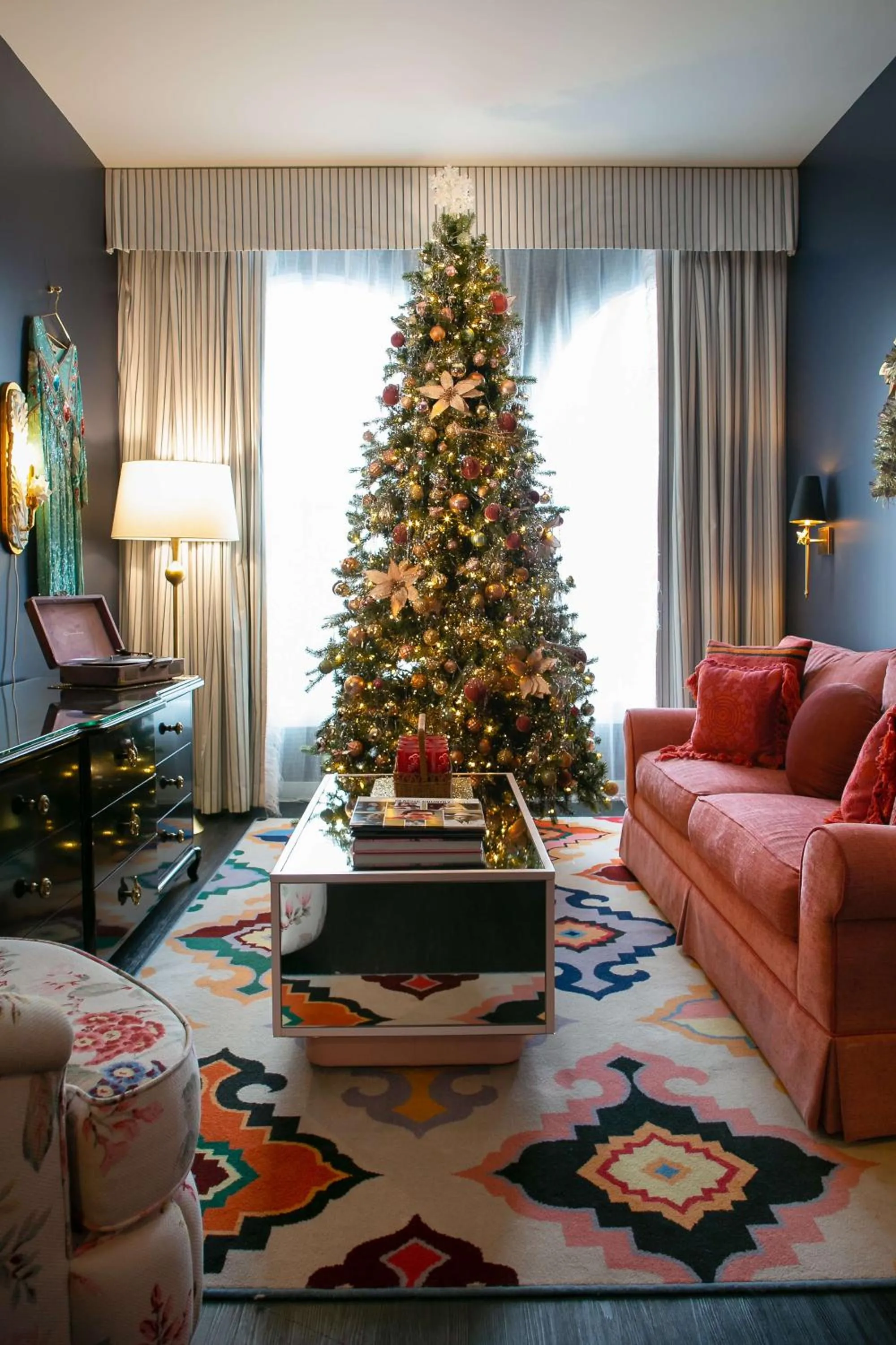 Living room in Graduate by Hilton Nashville