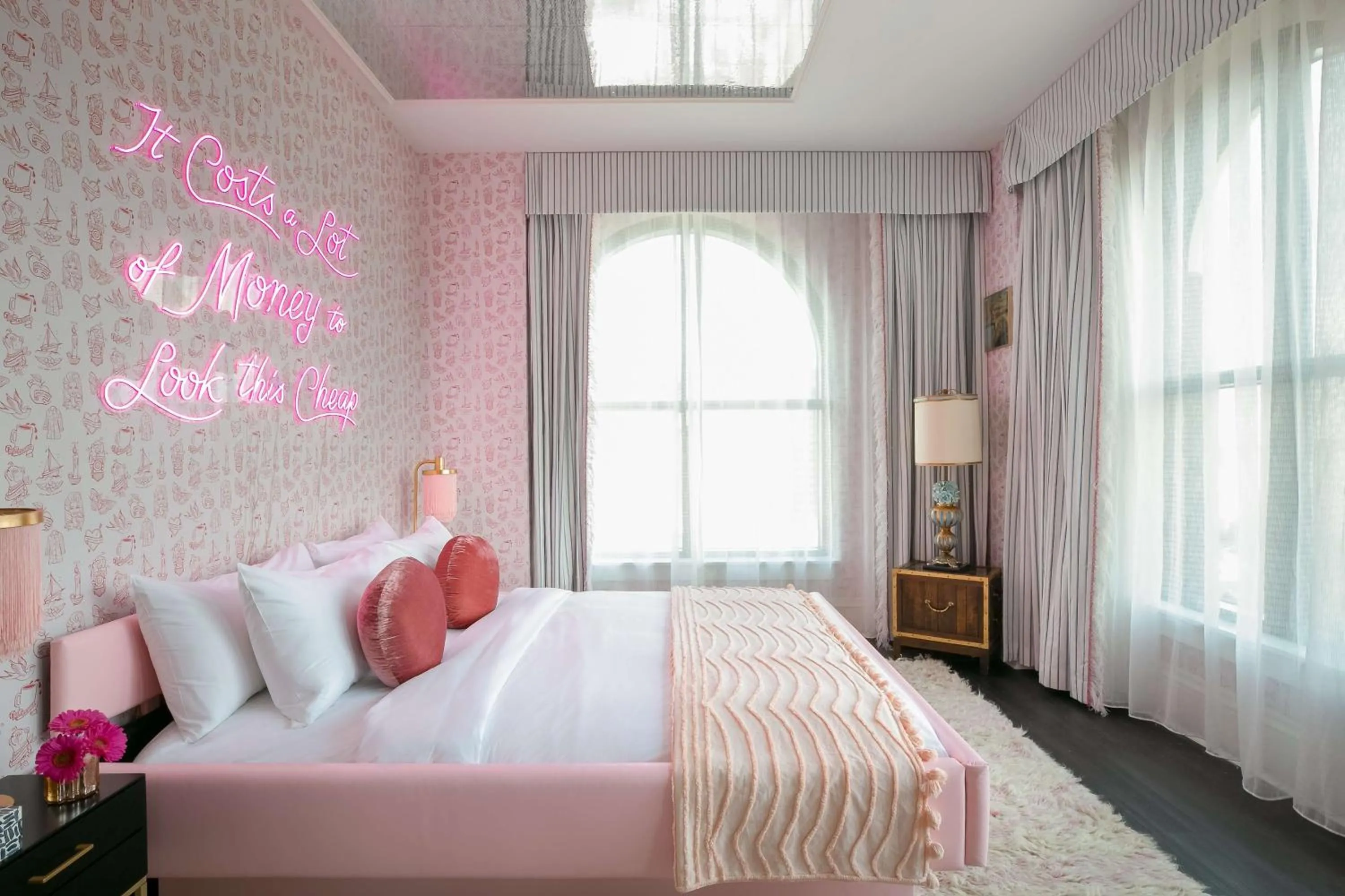 Bed in Graduate by Hilton Nashville