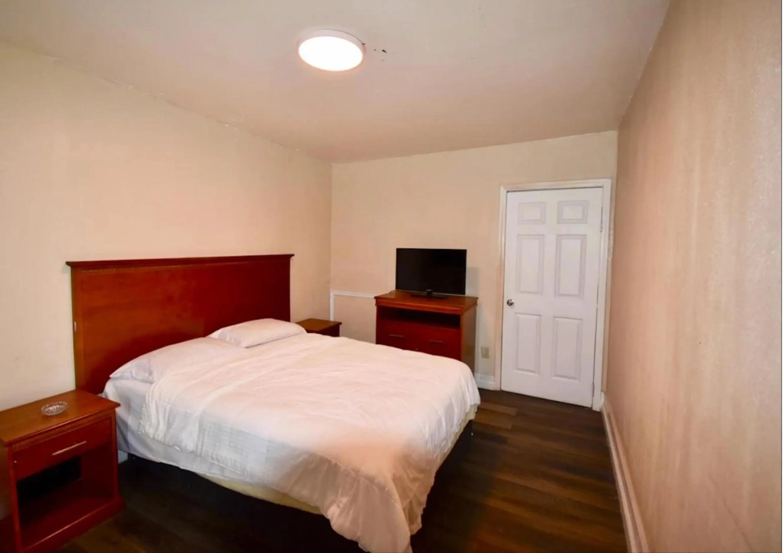 Bedroom, Bed in Motel 19 By Capital O Baytown I-10