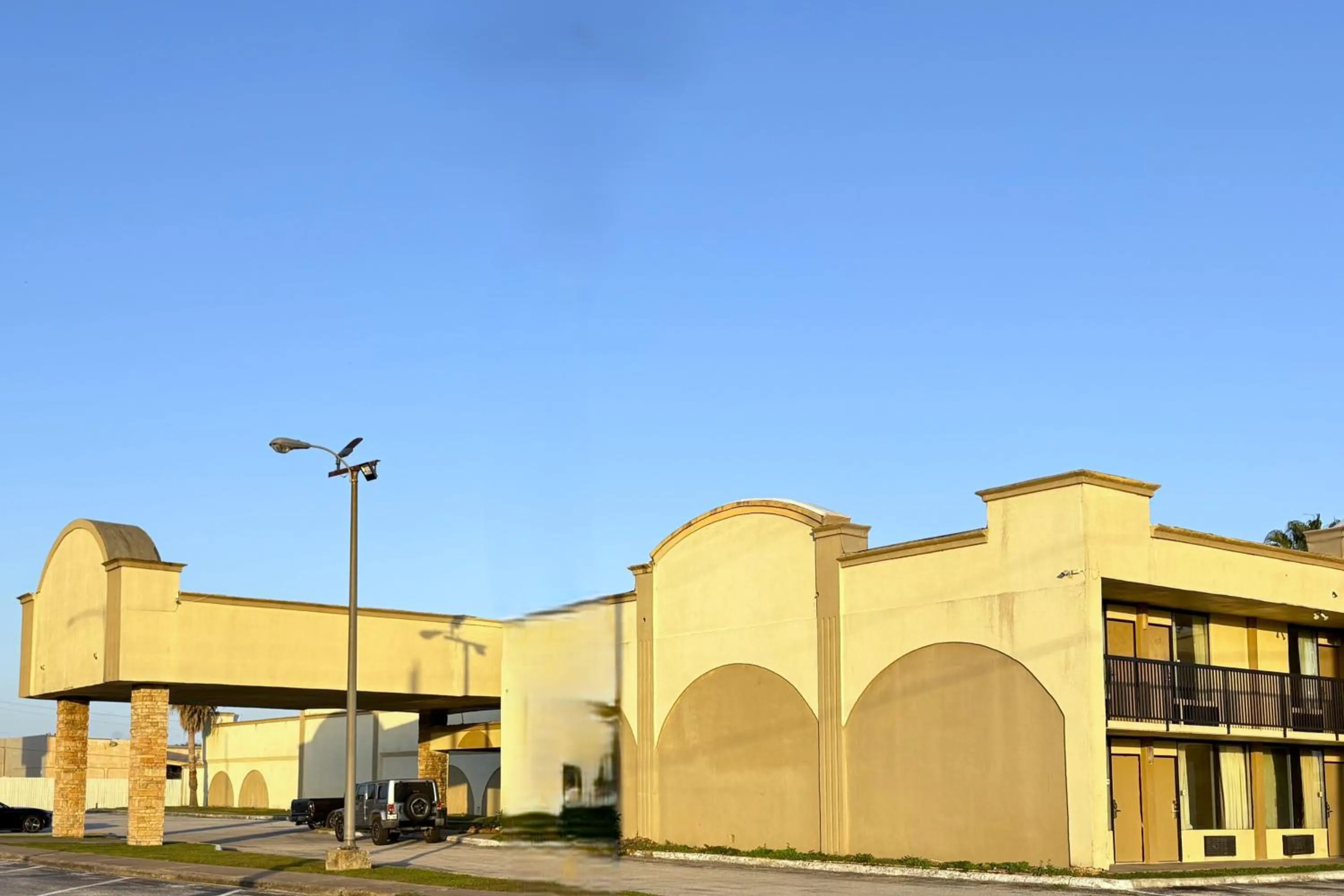 Facade/entrance in Motel 19 By Capital O Baytown I-10