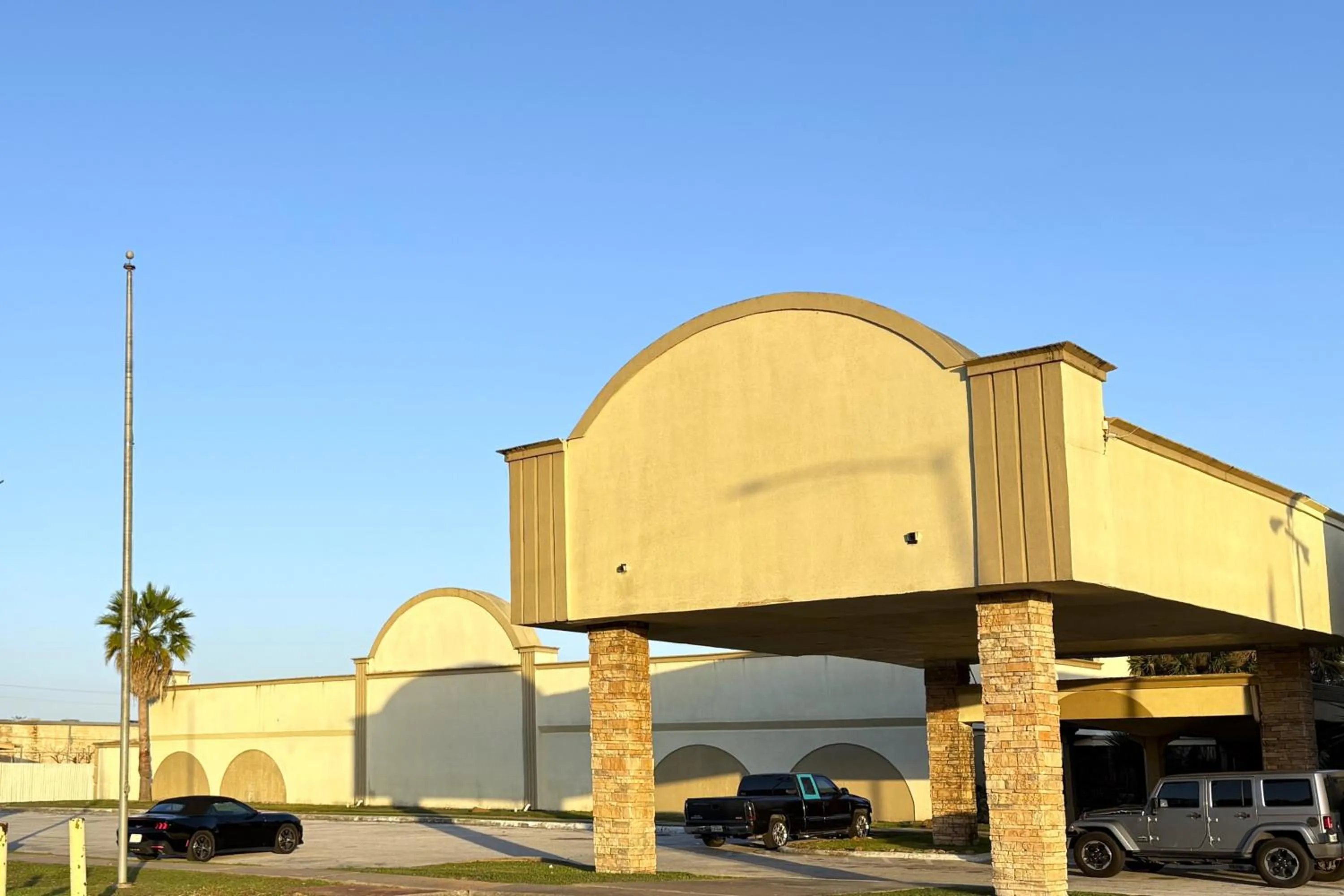 Facade/entrance in Motel 19 By Capital O Baytown I-10