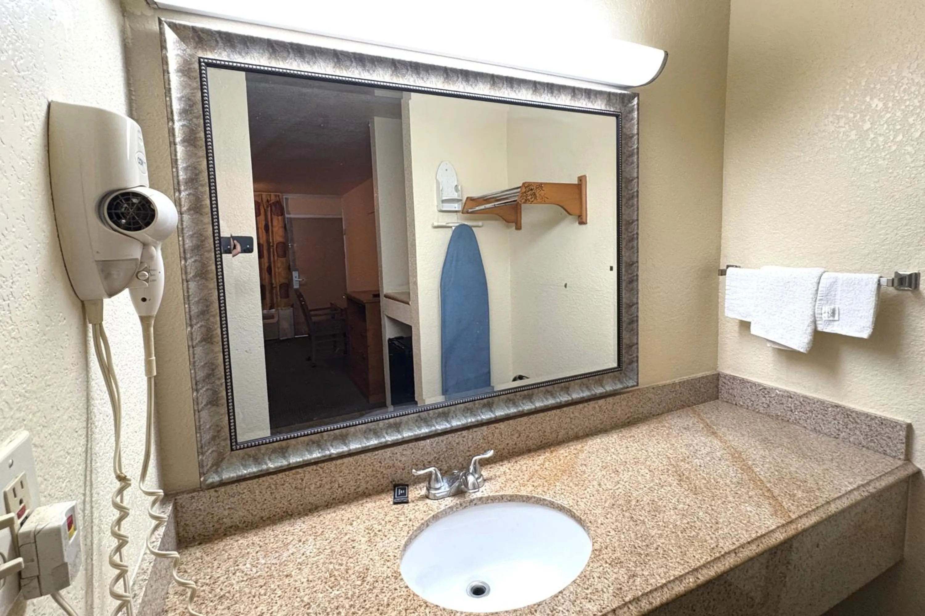 Bathroom in Motel 19 By Capital O Baytown I-10