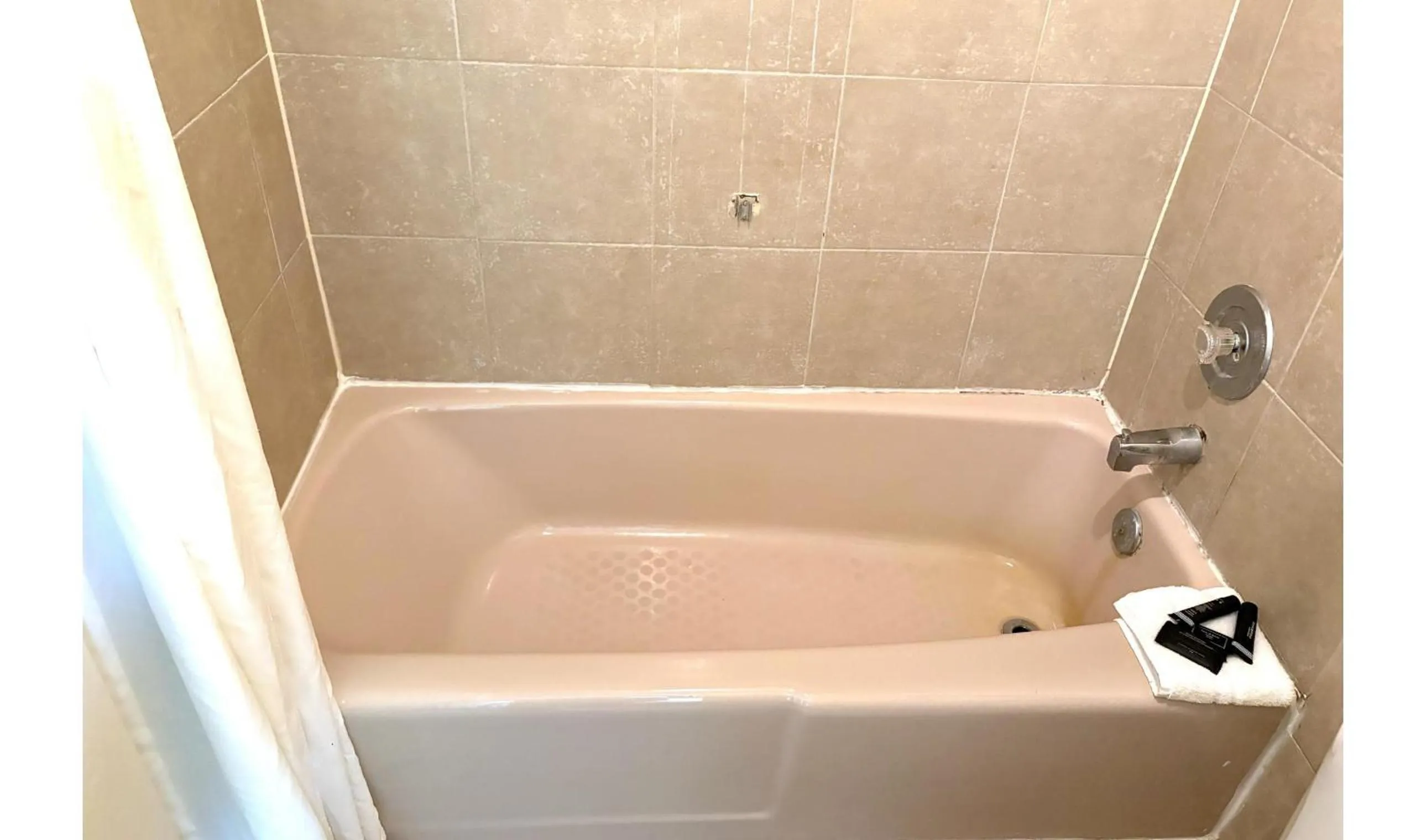 Bath in Motel 19 By Capital O Baytown I-10
