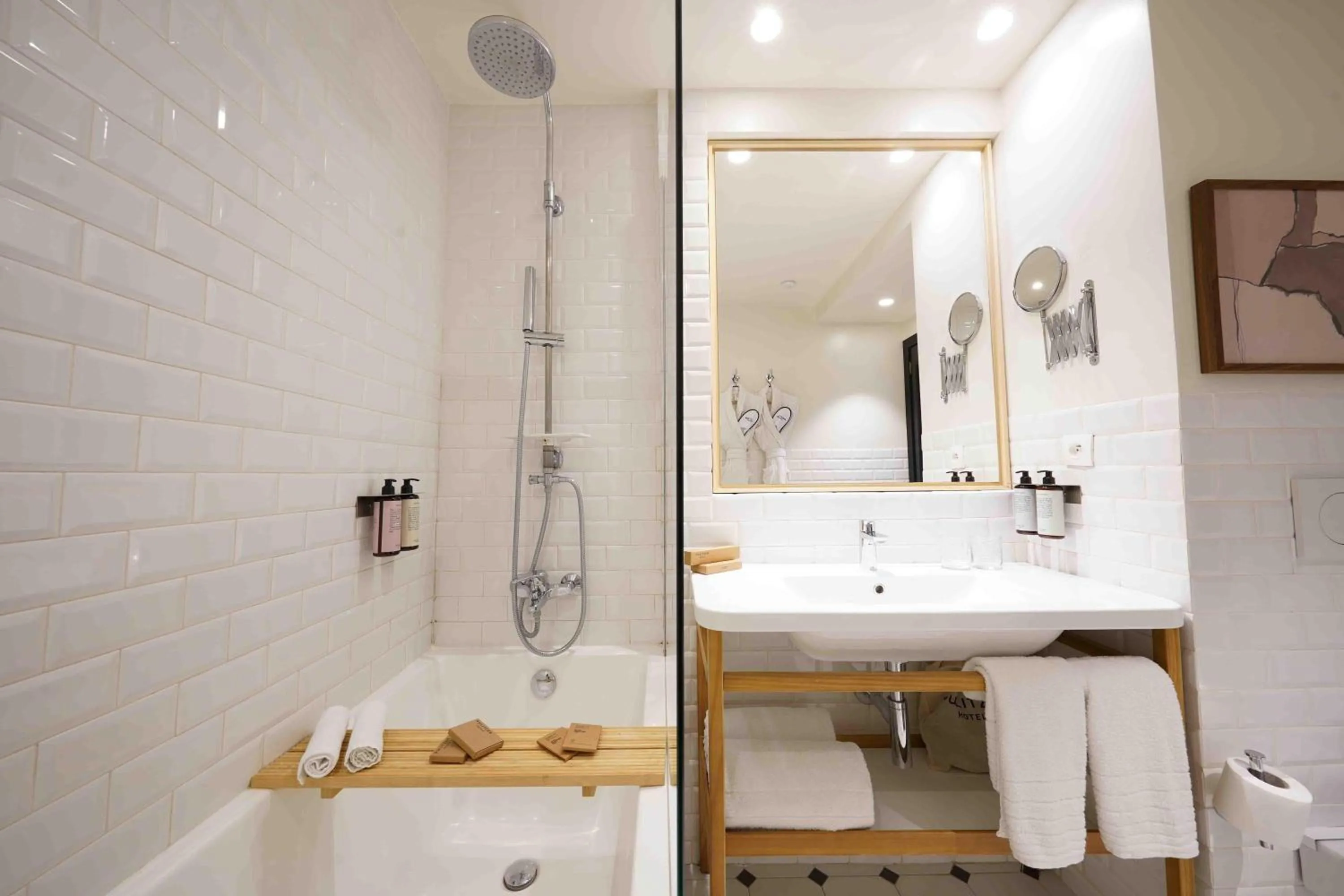 Bathroom in Hotel Pulitzer Paris