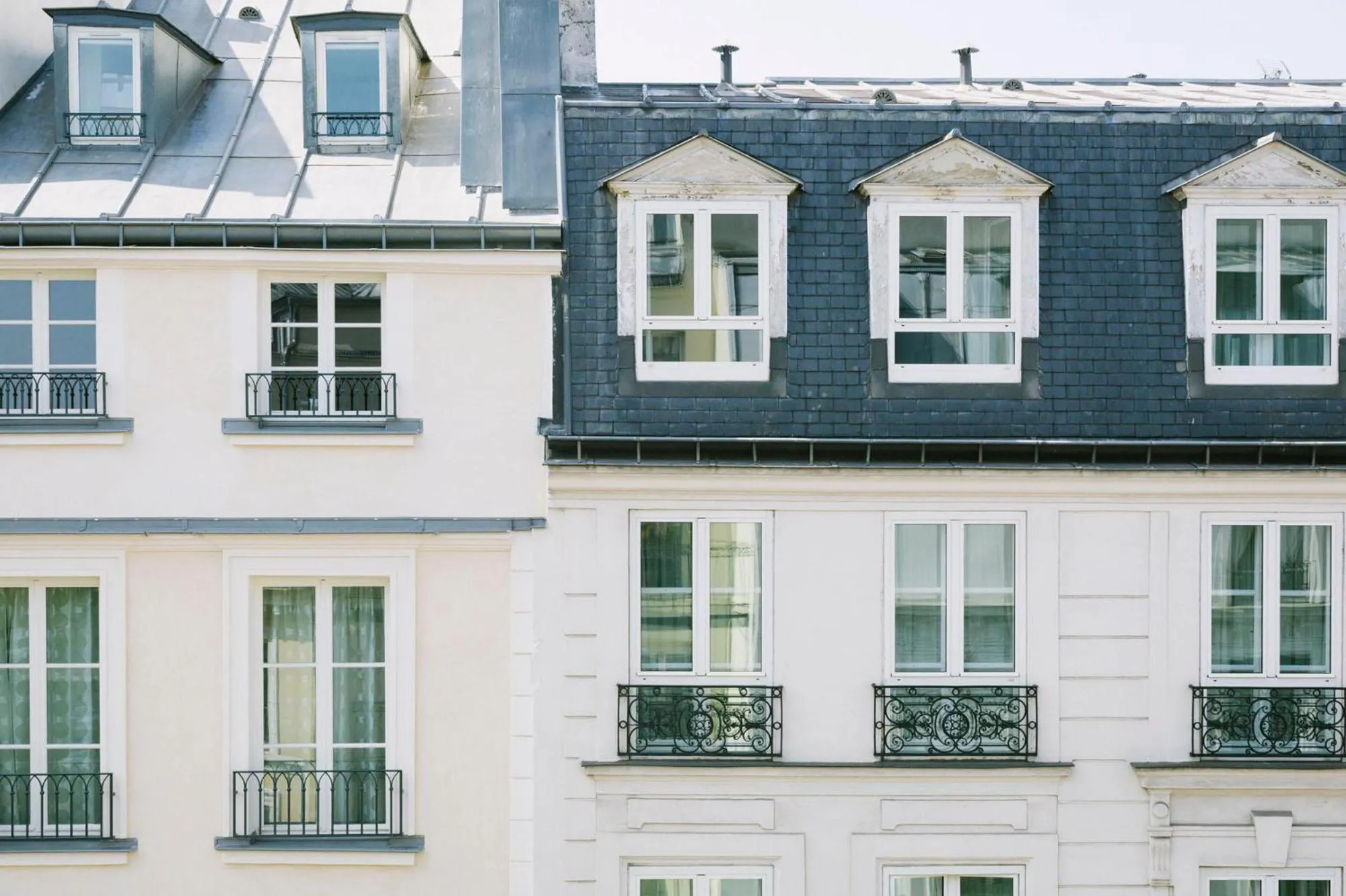 Property building in Hotel Pulitzer Paris