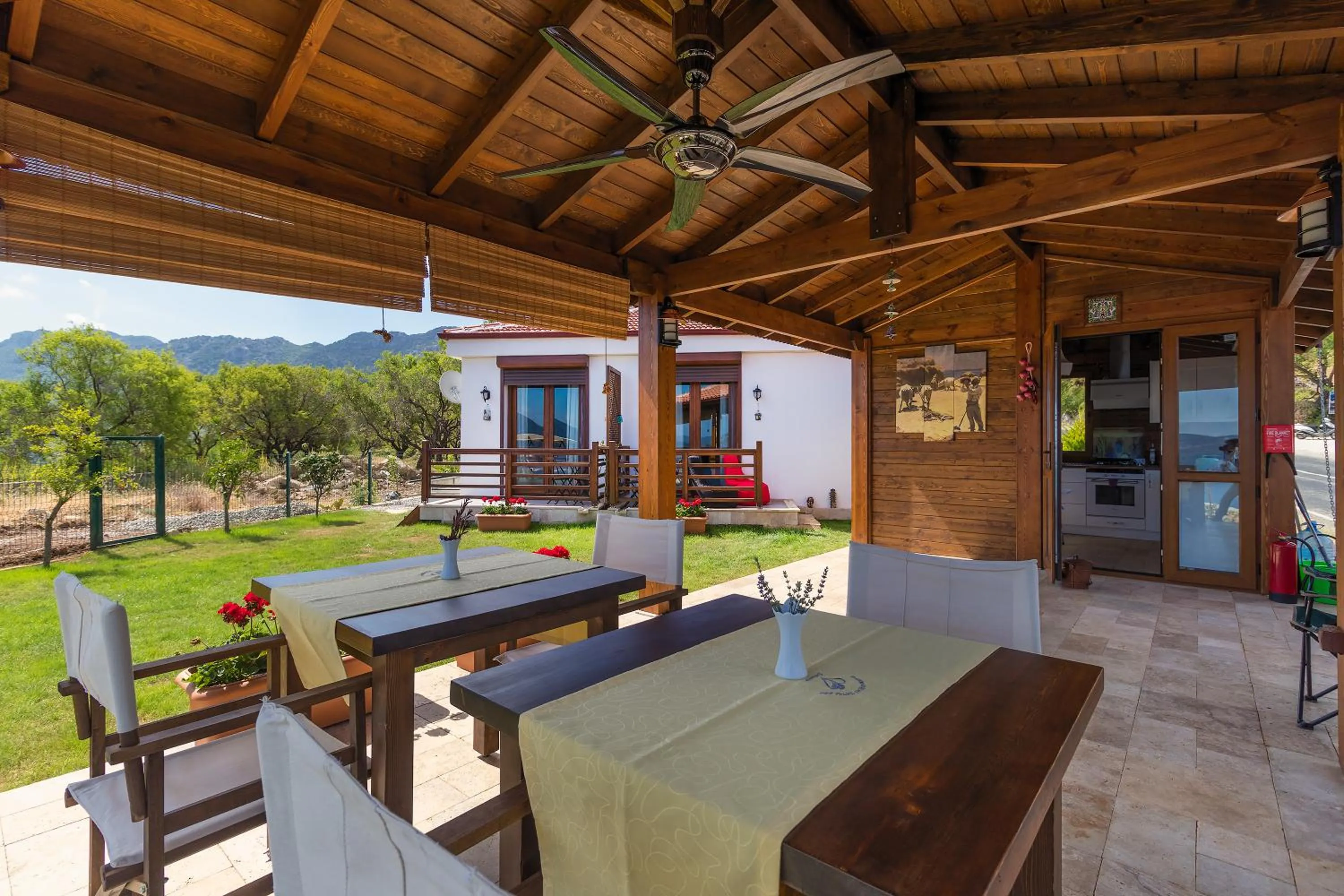 Seating area in Harmanyeri Tatilevi