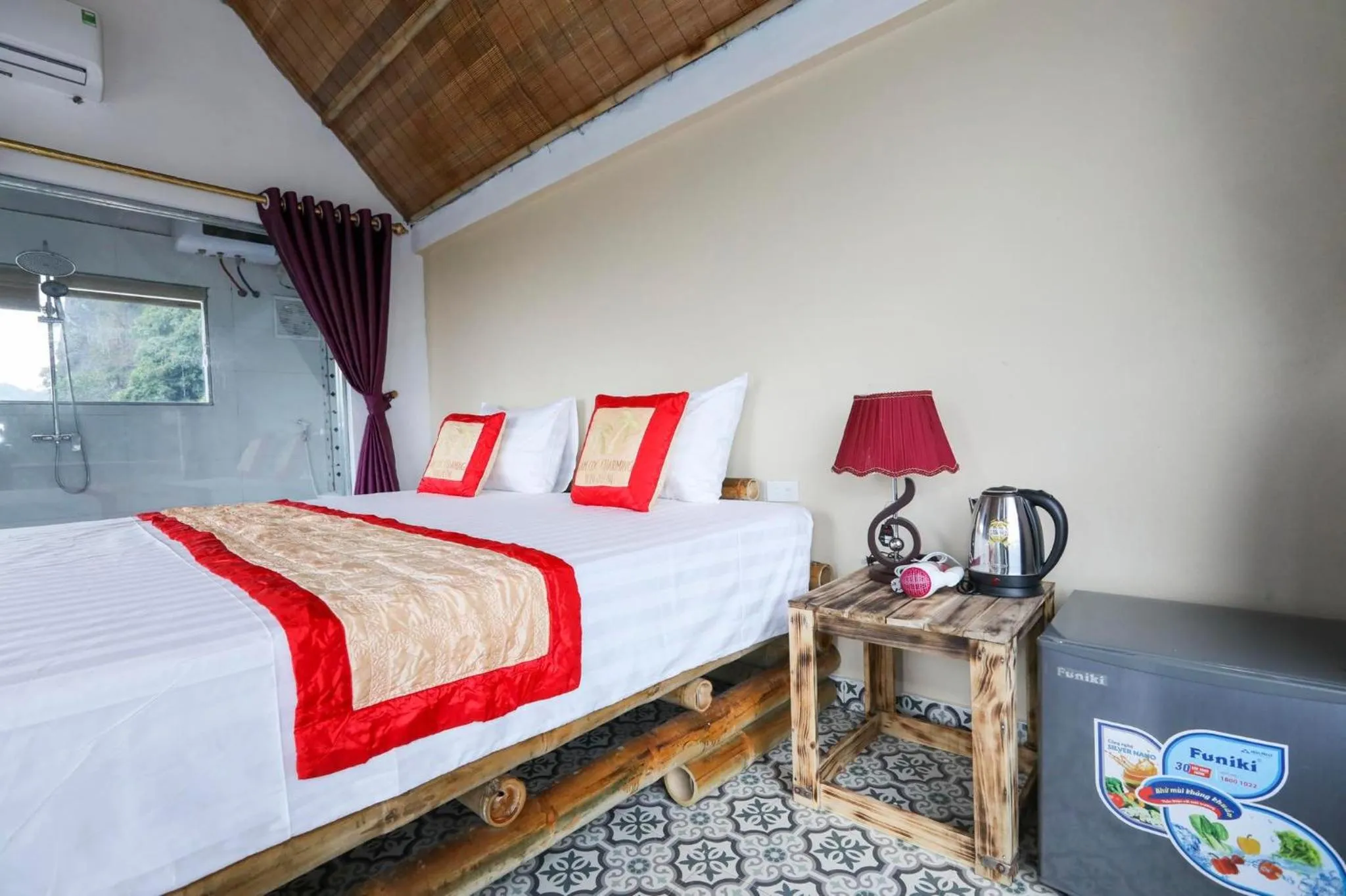 Bed in Tam Coc Charming Bungalow