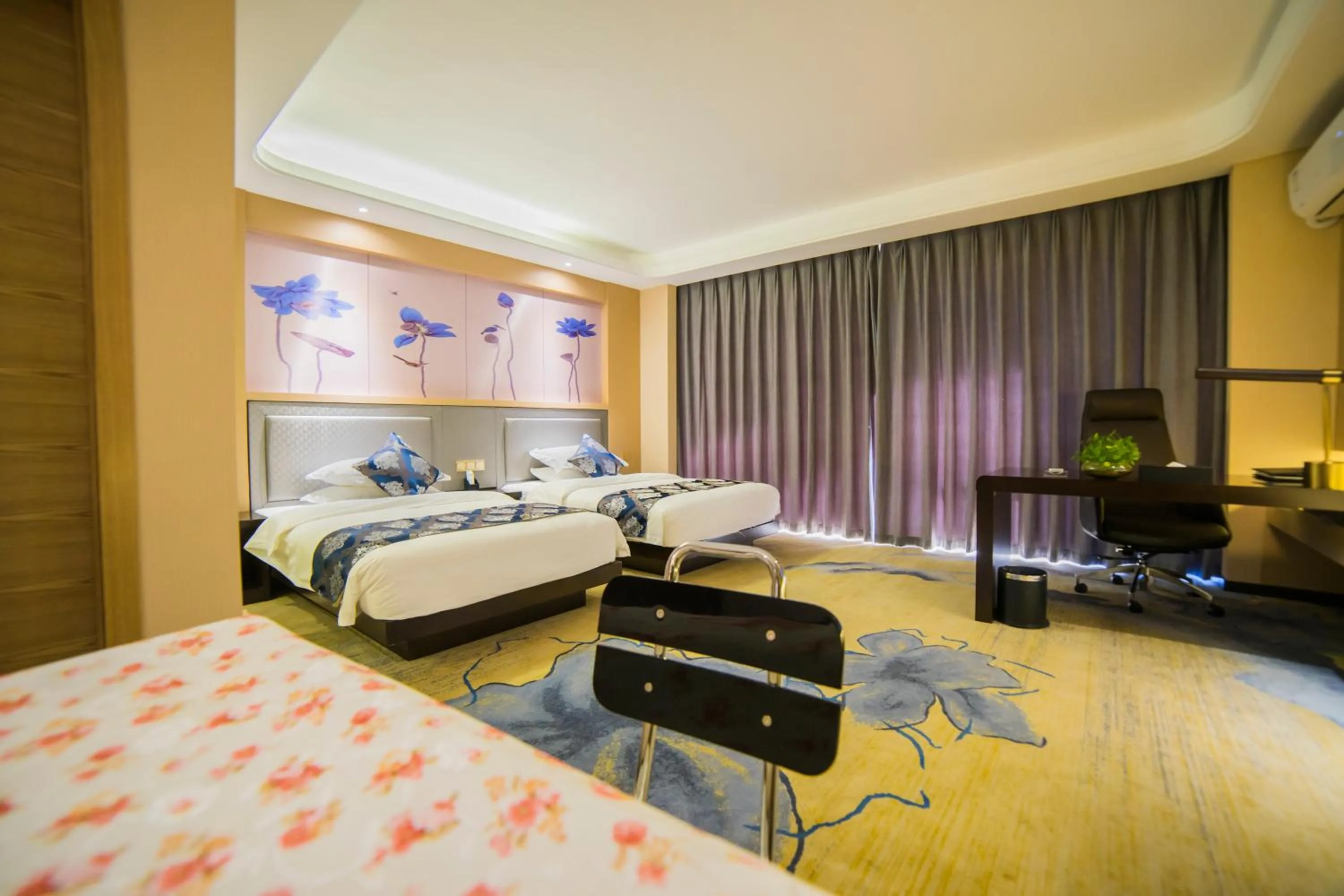 Photo of the whole room, Bed in Demei Boutique Hotel