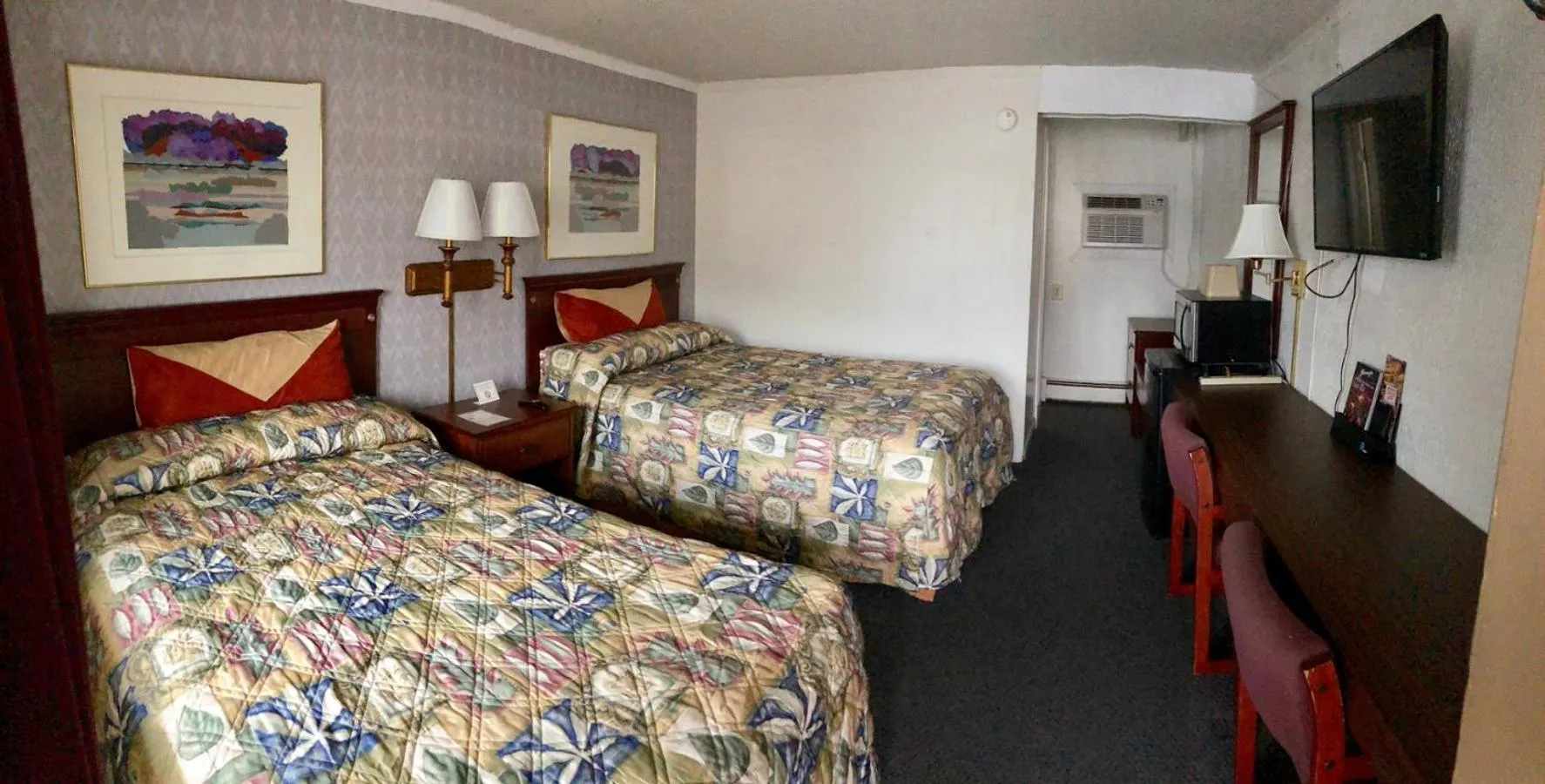 Economy Inn Bloomington