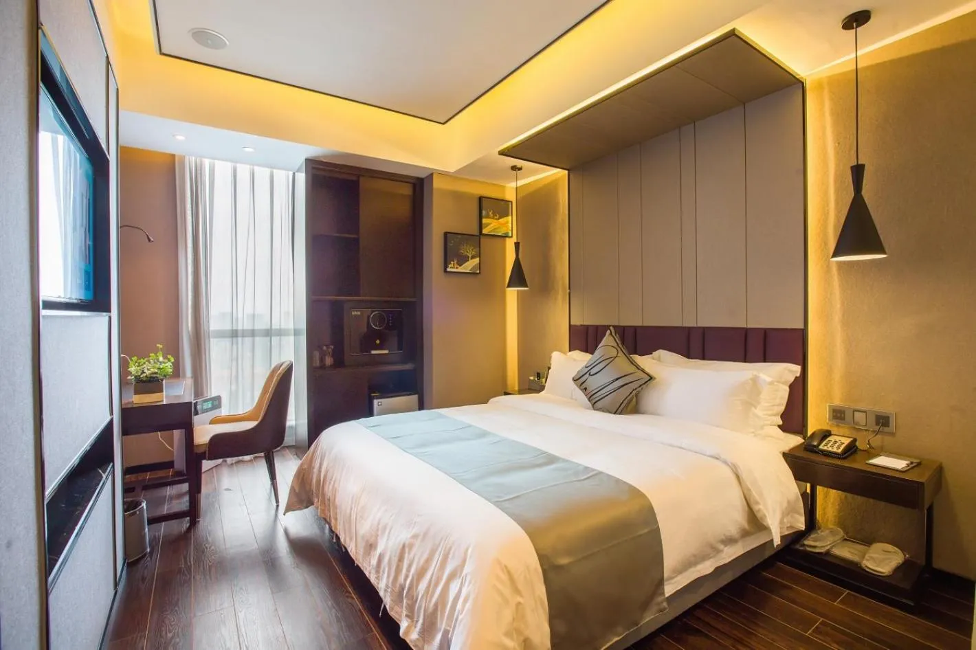 Bed in Ruiman International Hotel