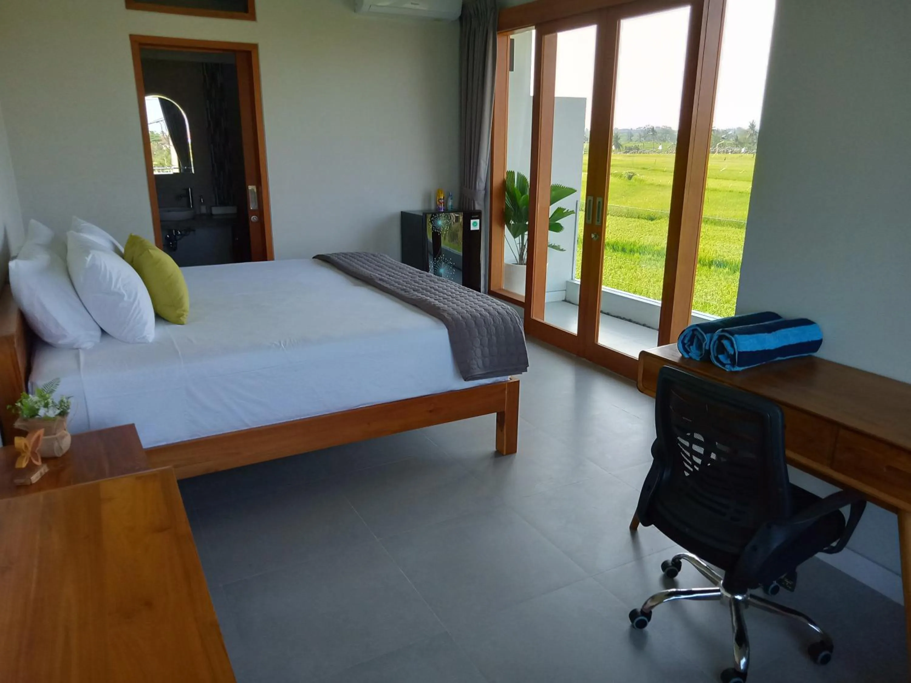Photo of the whole room, Bed in Bali Harmony Retreat
