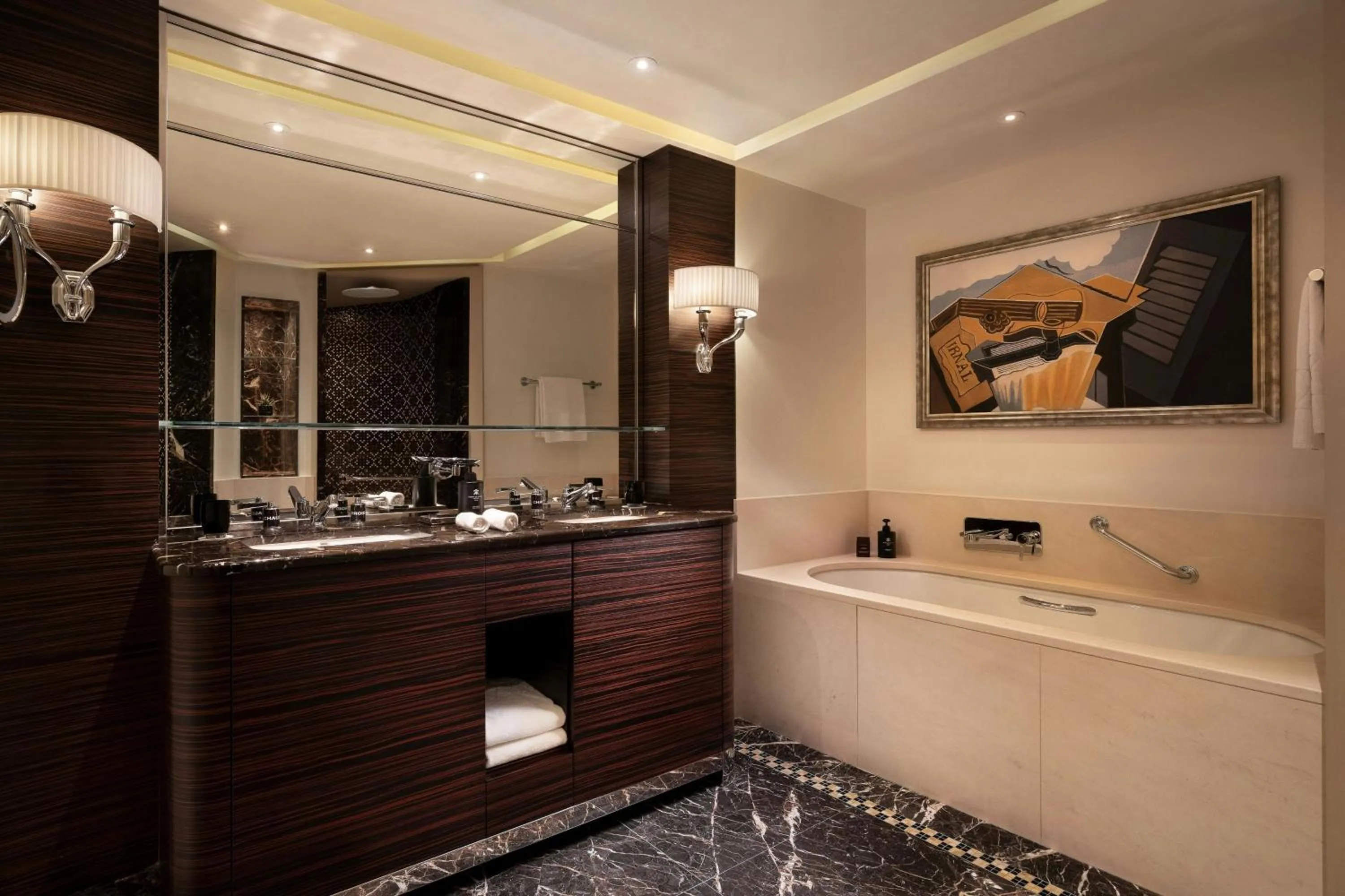 Bathroom in Prince de Galles, a Luxury Collection hotel, Paris