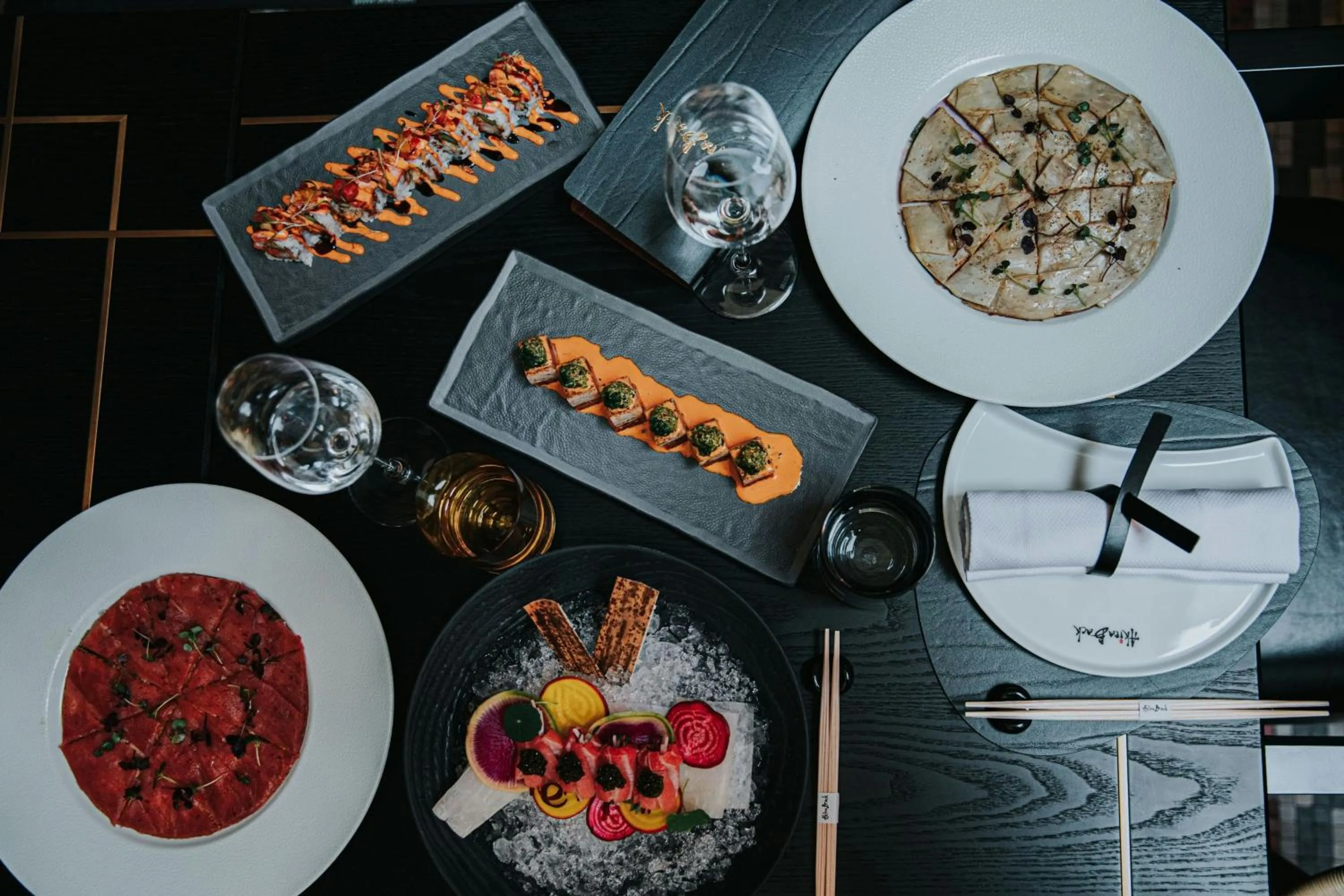 Restaurant/places to eat in Prince de Galles, a Luxury Collection hotel, Paris