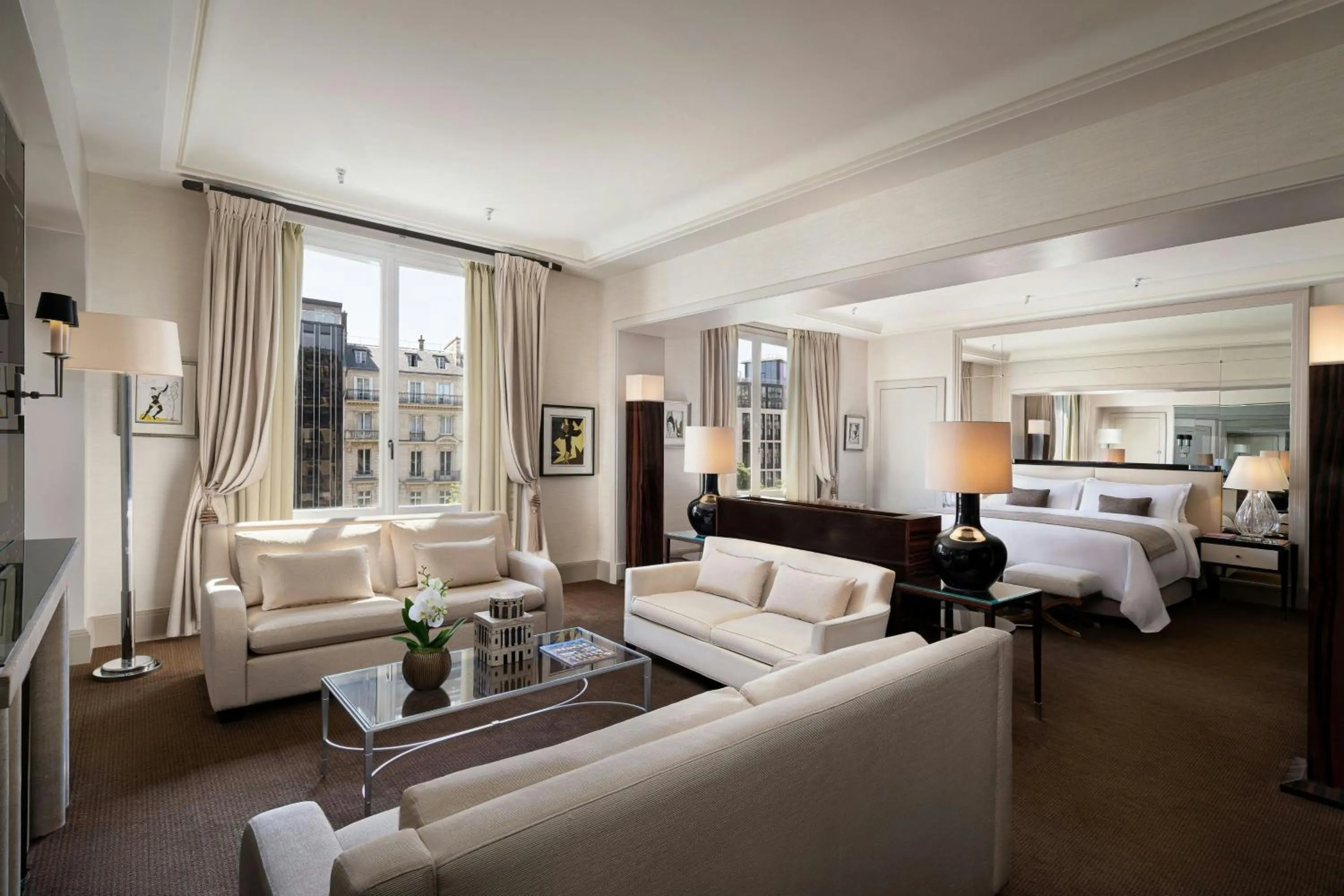 Living room in Prince de Galles, a Luxury Collection hotel, Paris