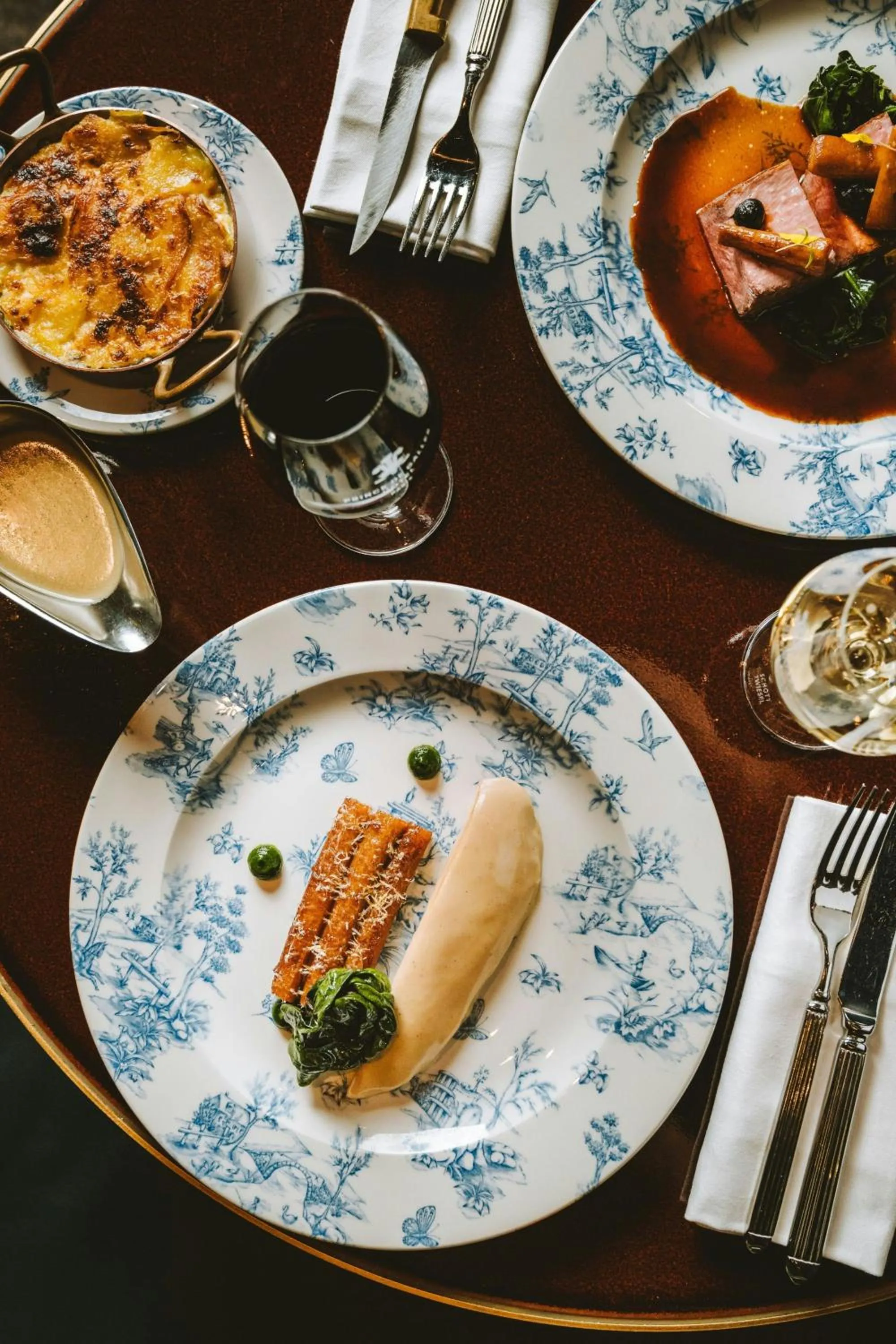 Restaurant/places to eat in Prince de Galles, a Luxury Collection hotel, Paris