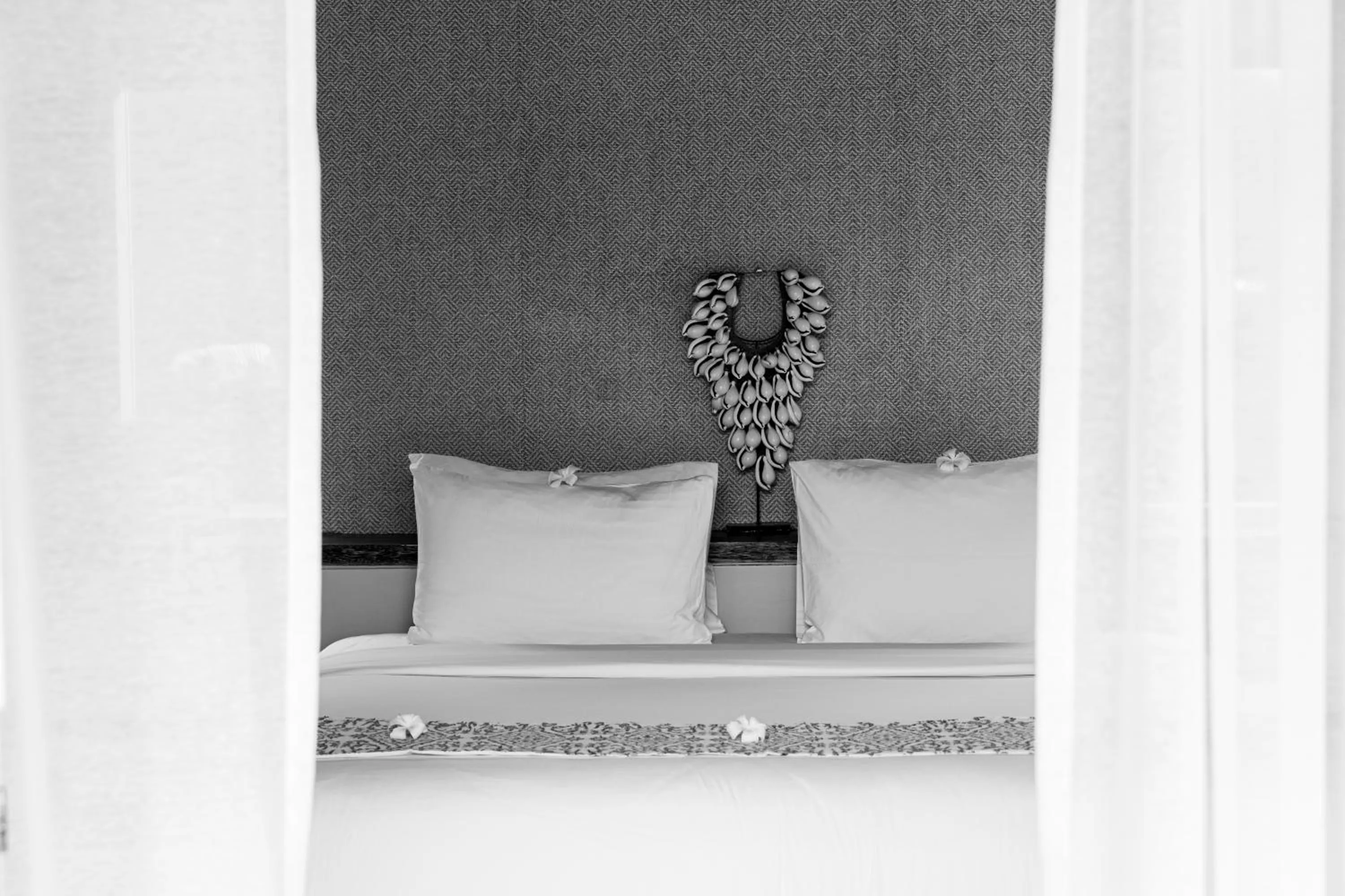 Bed in Meno House - Boutique Adults Only Resort