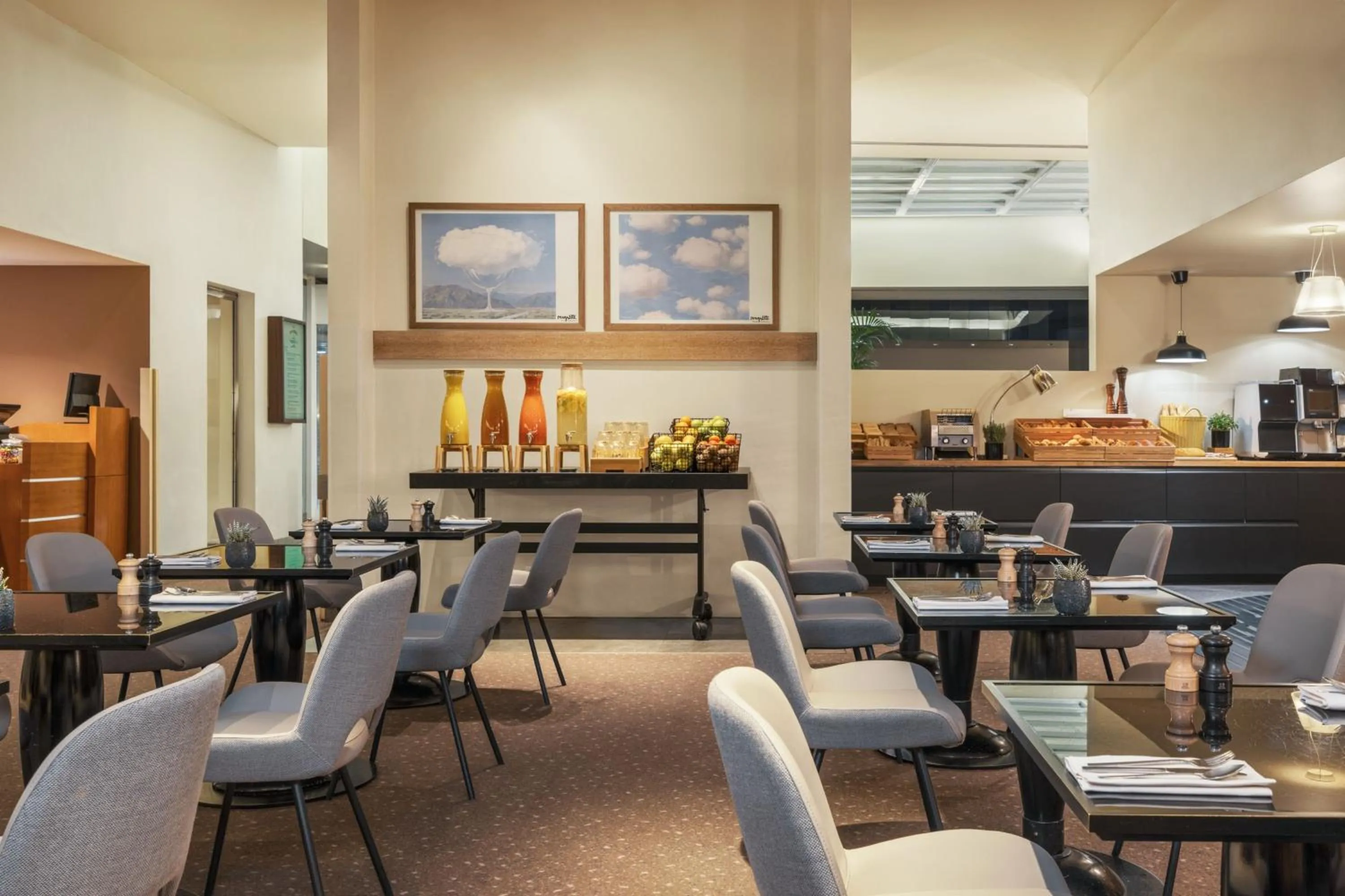 Breakfast in Sheraton Paris Charles de Gaulle Airport Hotel