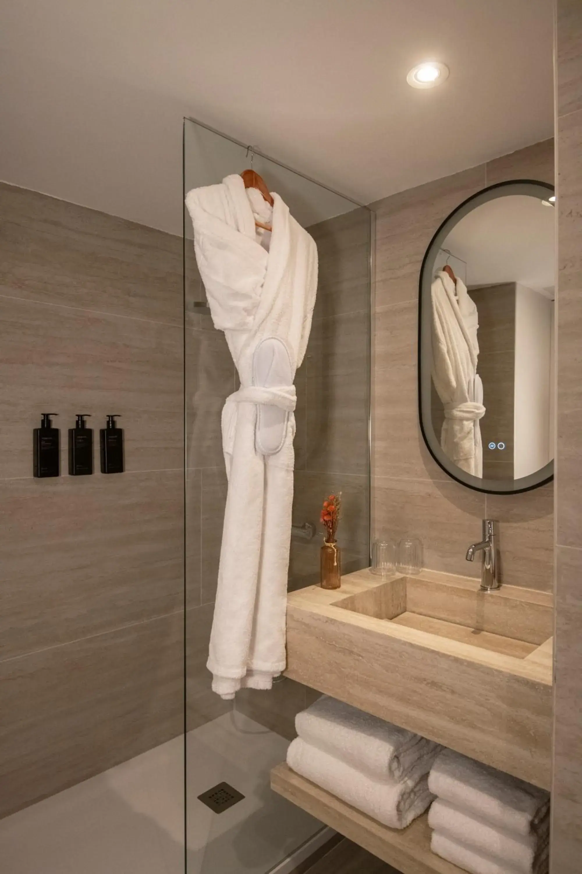 Deluxe Room Totally Renovated in Hotel Amarante Cannes Deluxe Room Totally Renovated in Hotel Amarante Cannes