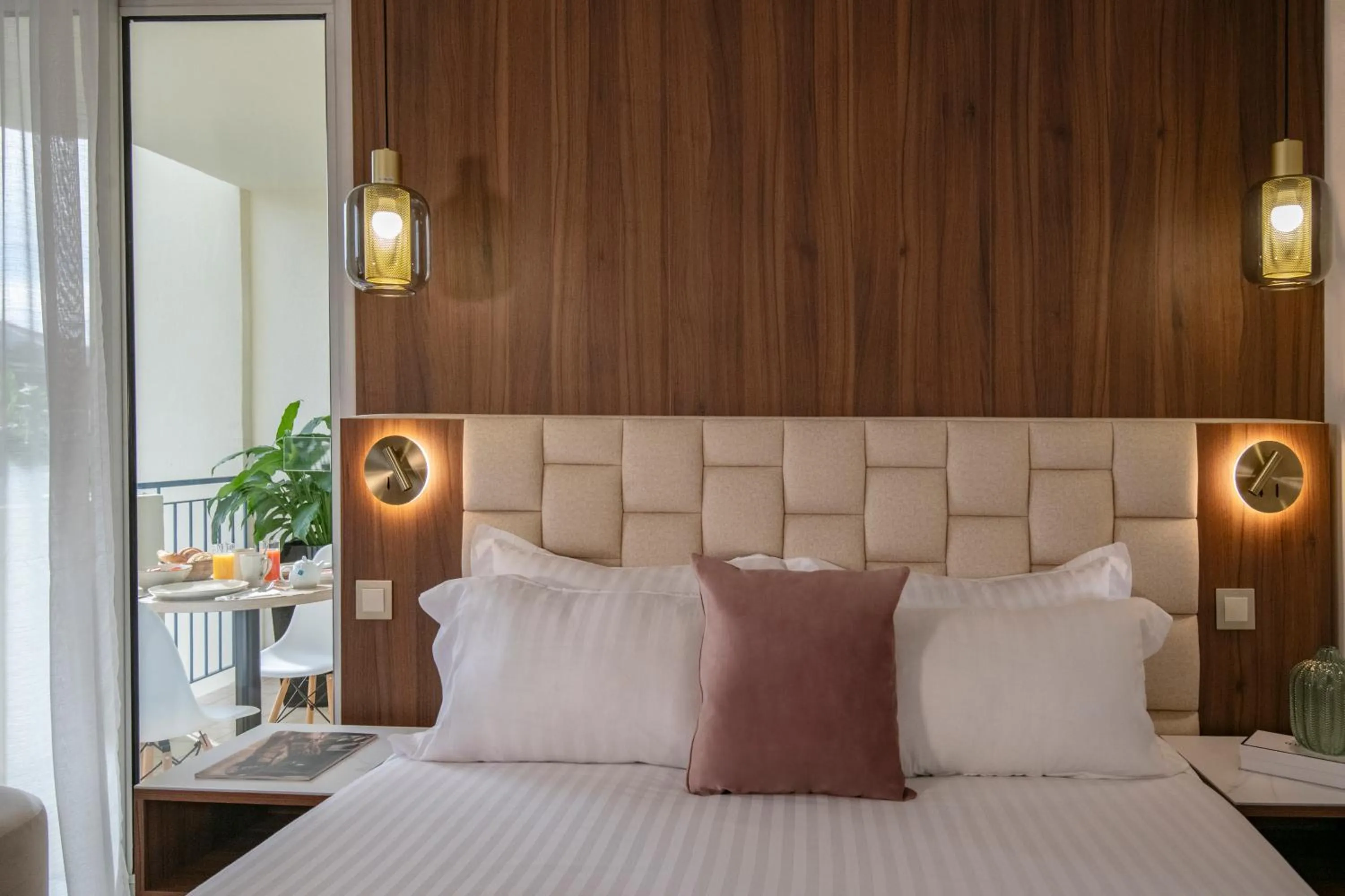 Photo of the whole room in Hotel Amarante Cannes