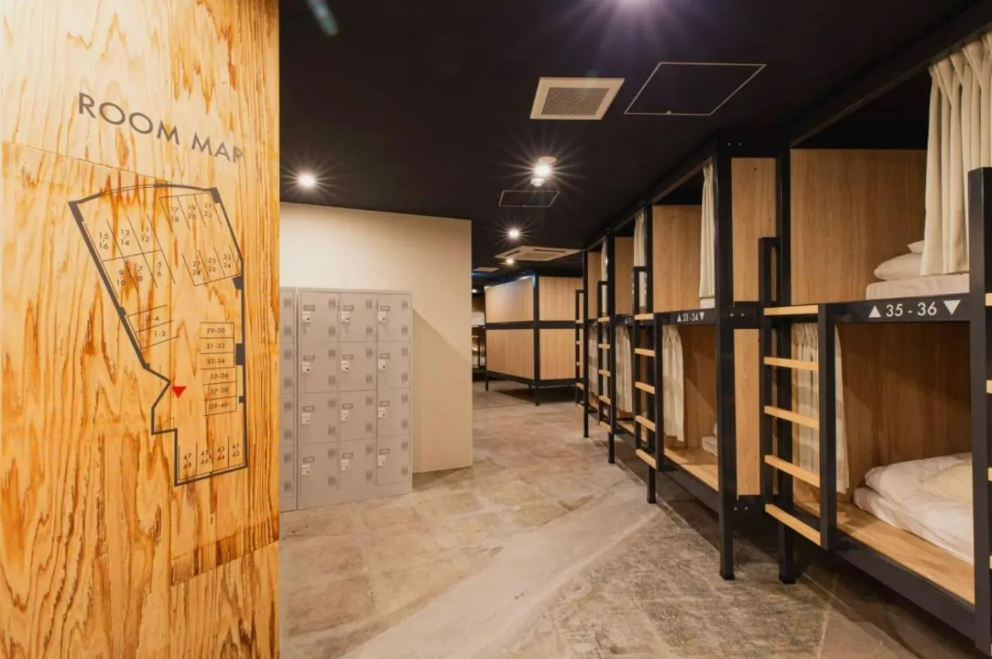 Photo of the whole room in Mash Cafe & Bed NAGANO