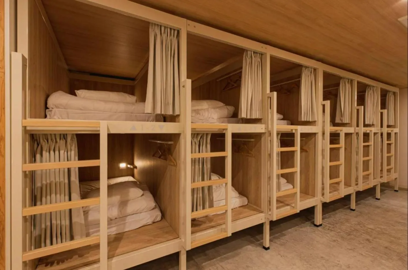 Photo of the whole room, Bed in Mash Cafe & Bed NAGANO