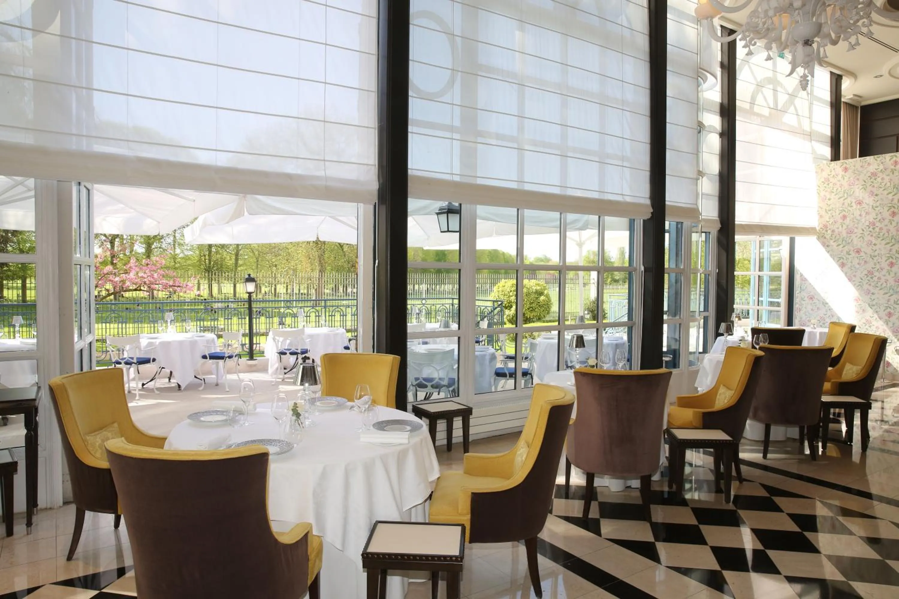 Restaurant/places to eat in Waldorf Astoria Versailles - Trianon Palace