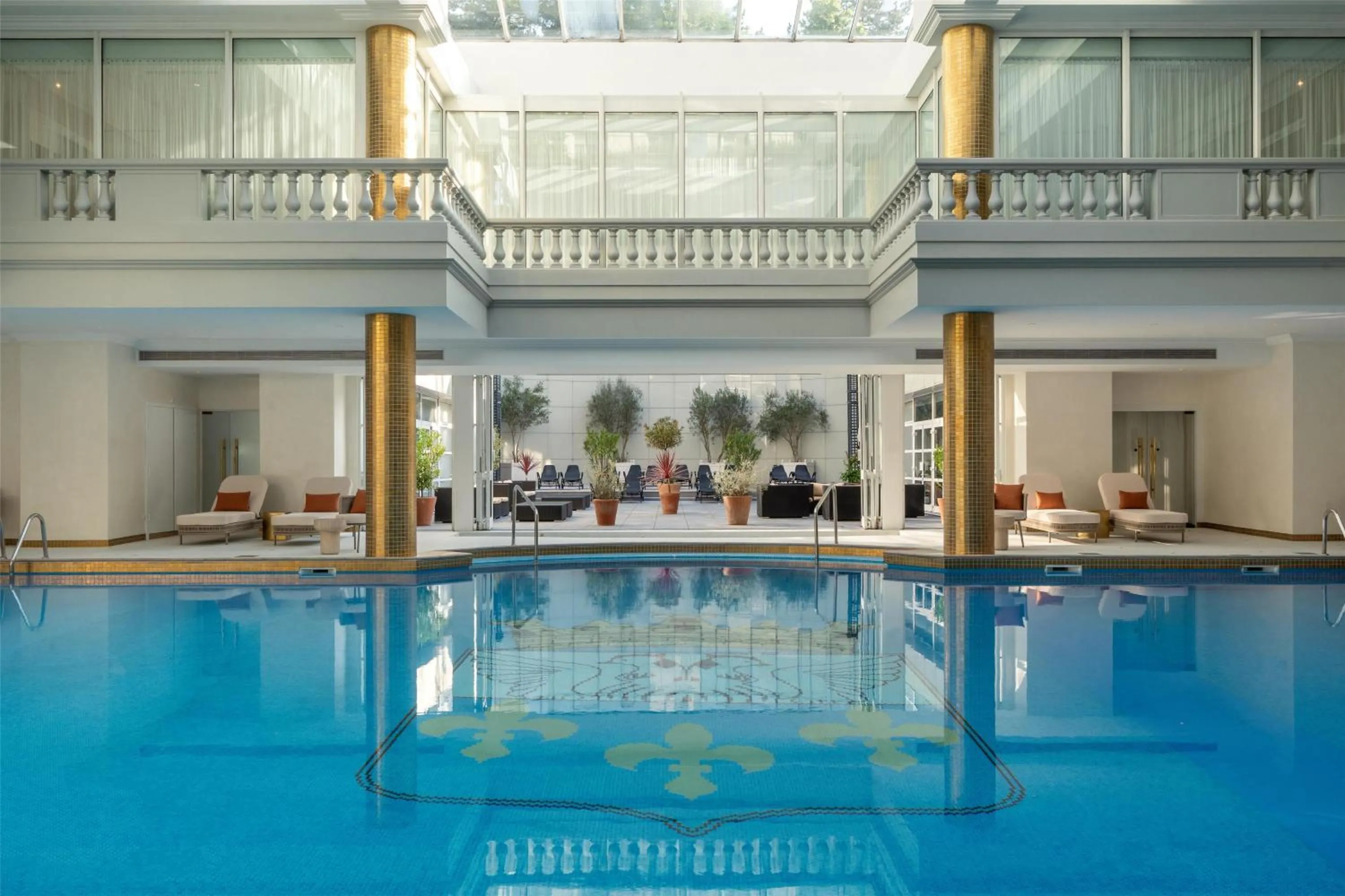 Pool view in Waldorf Astoria Versailles - Trianon Palace
