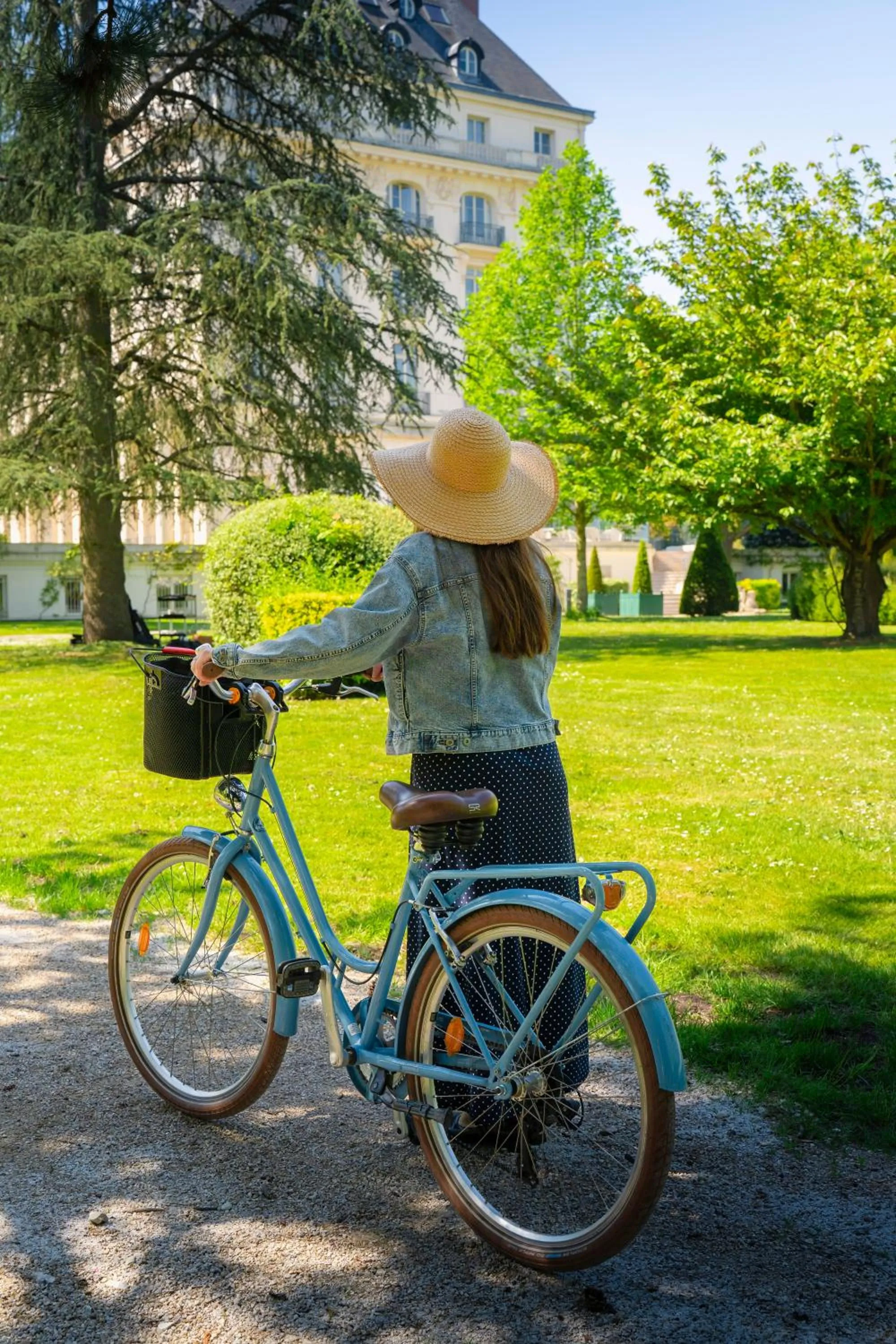 Patio in Waldorf Astoria Versailles - Trianon Palace