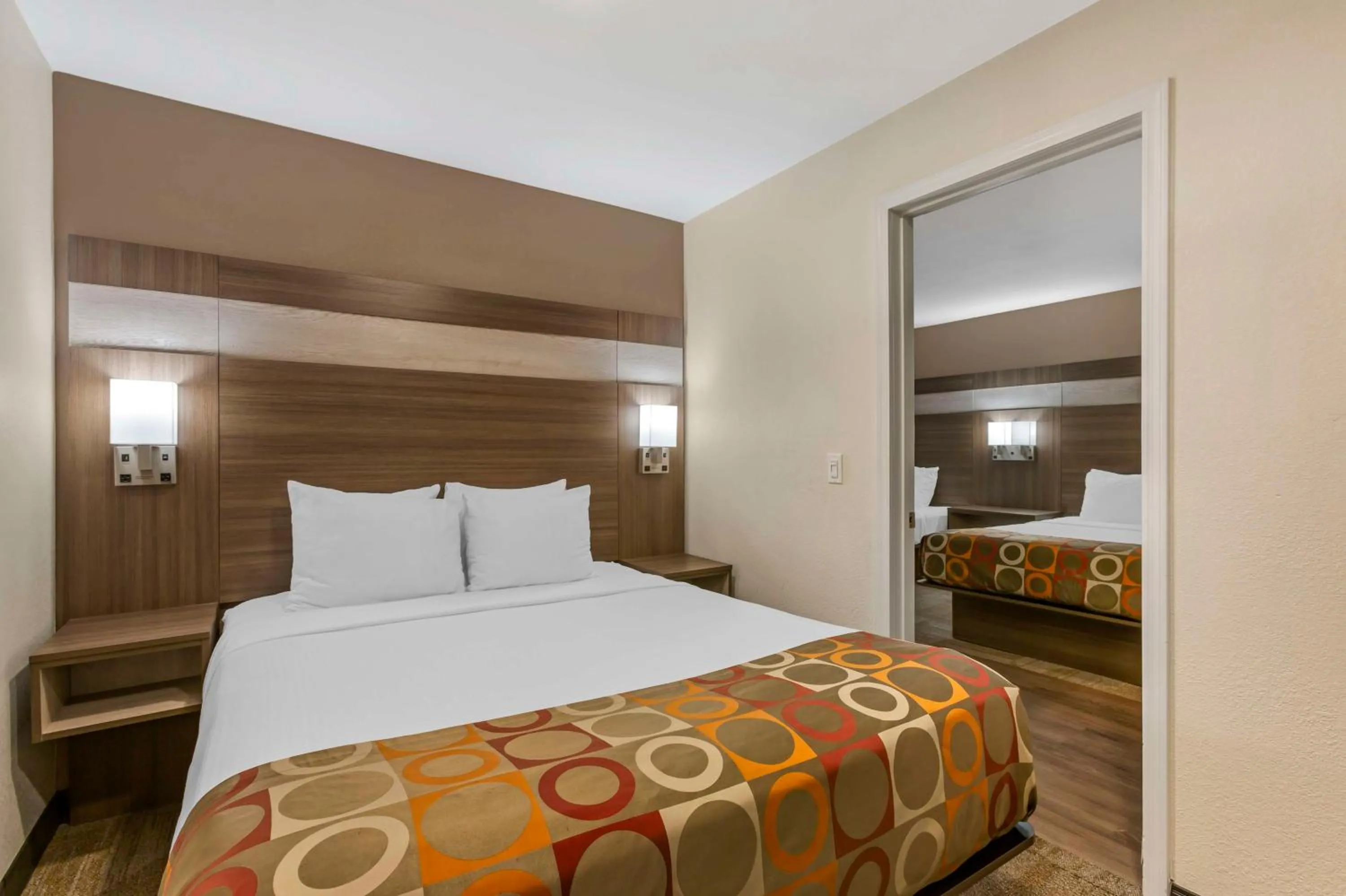 Bedroom, Bed in Best Western Desert Inn