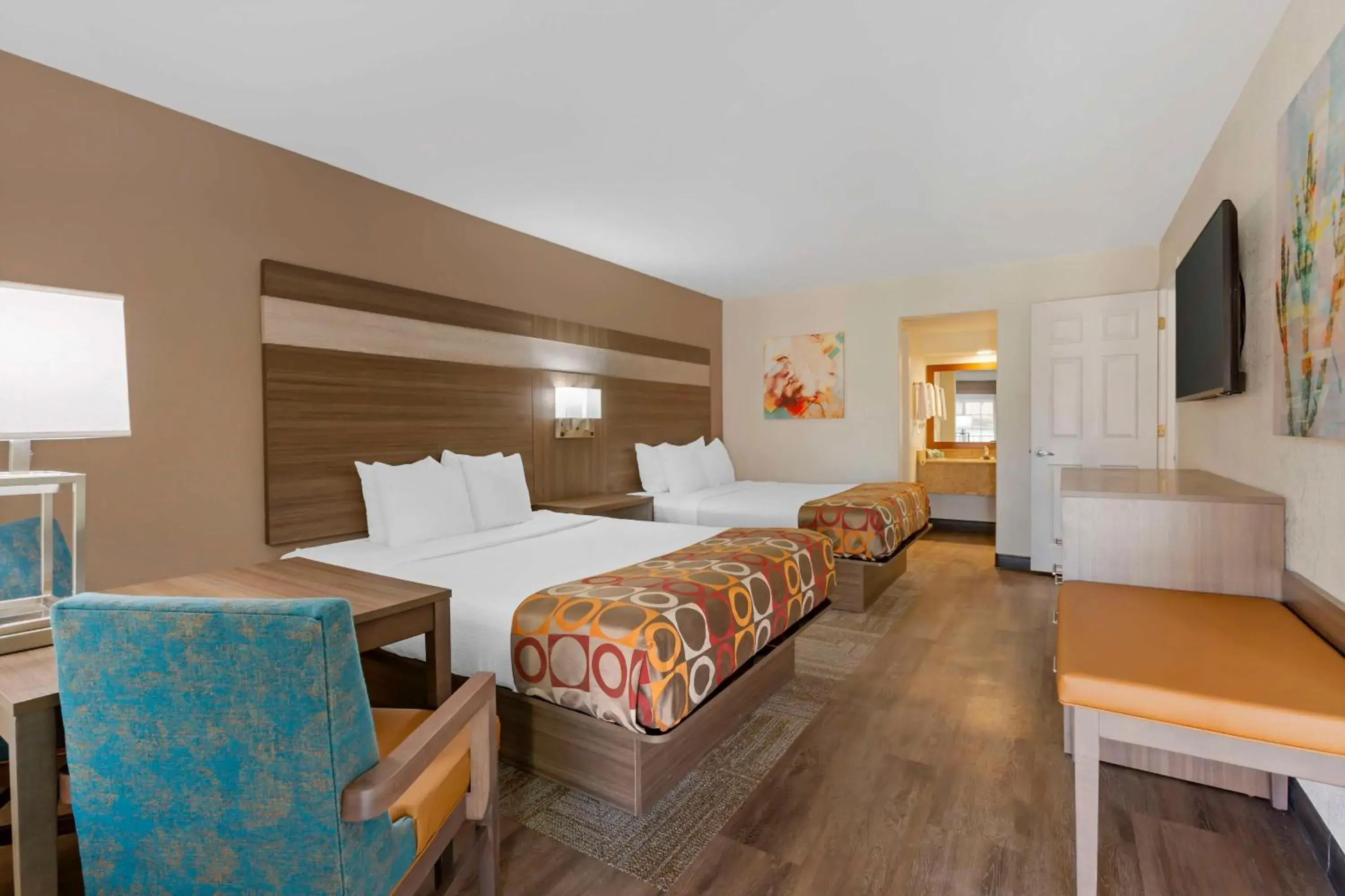 Suite with Three Queen beds in Best Western Desert Inn Suite with Three Queen beds in Best Western Desert Inn