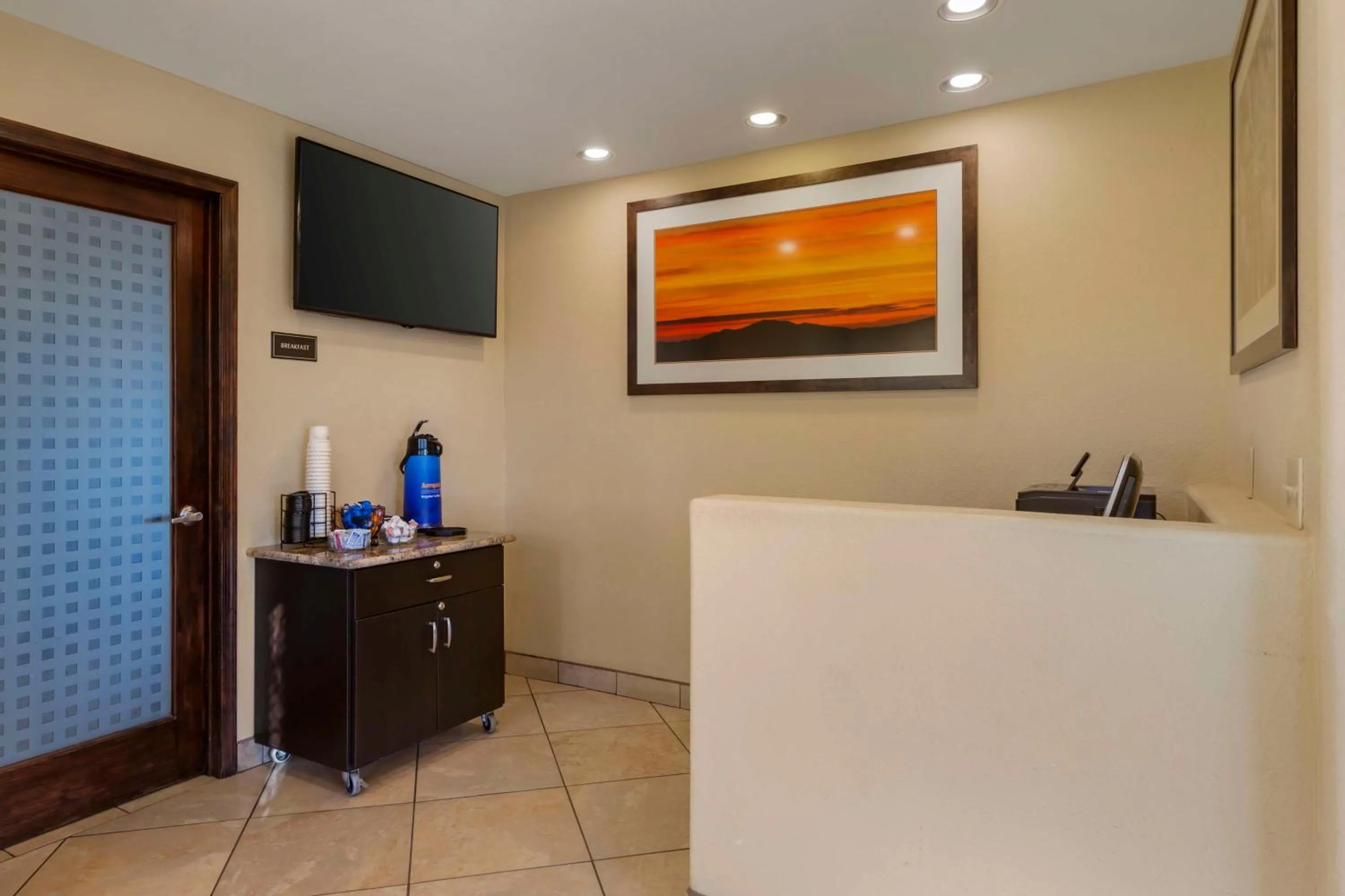Lobby or reception in Best Western Desert Inn