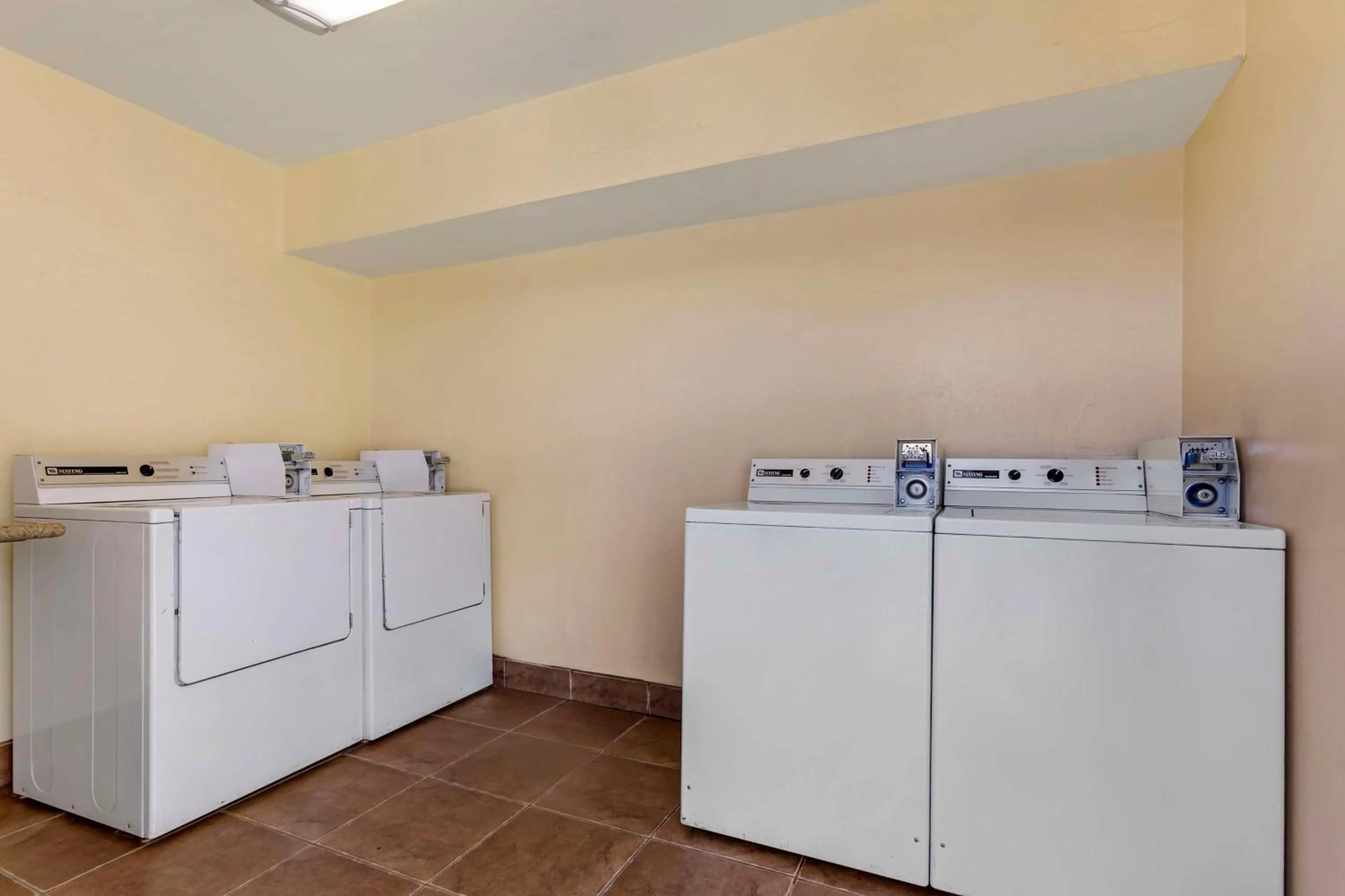 laundry in Best Western Desert Inn