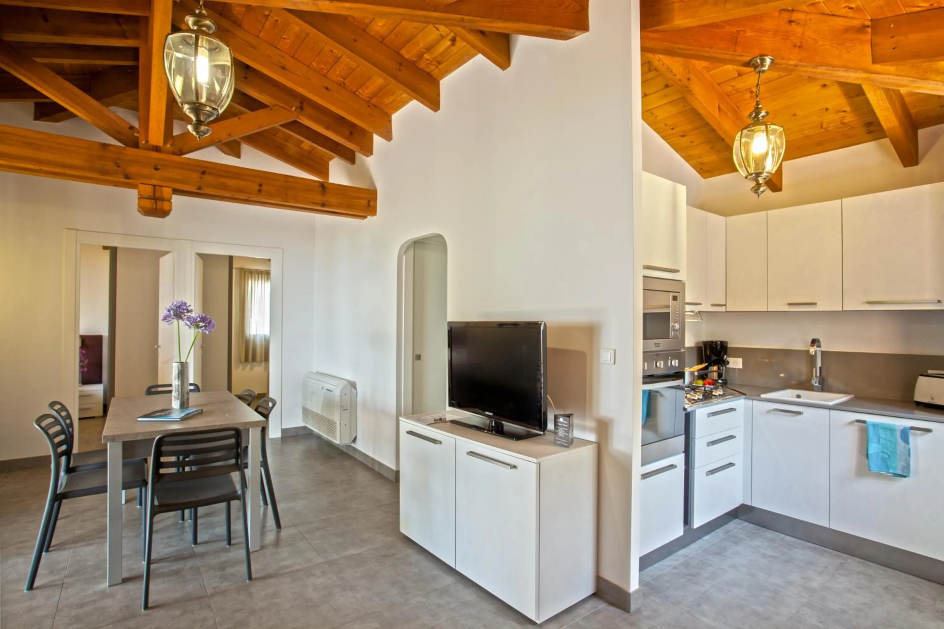 TV and multimedia in Résidence Arco Plage