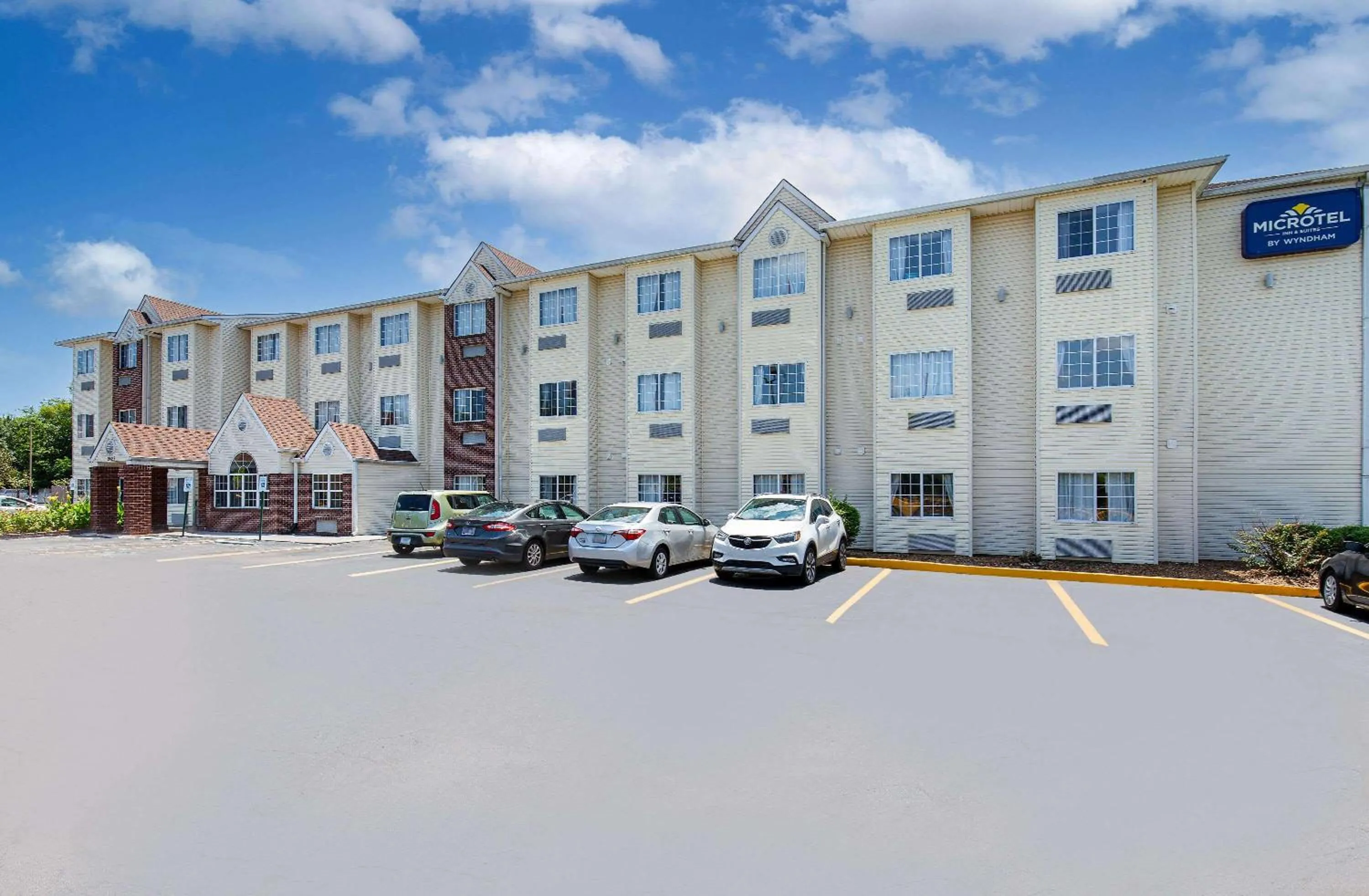 Property building in Microtel Inn & Suites by Wyndham Cordova Memphis I-40 East