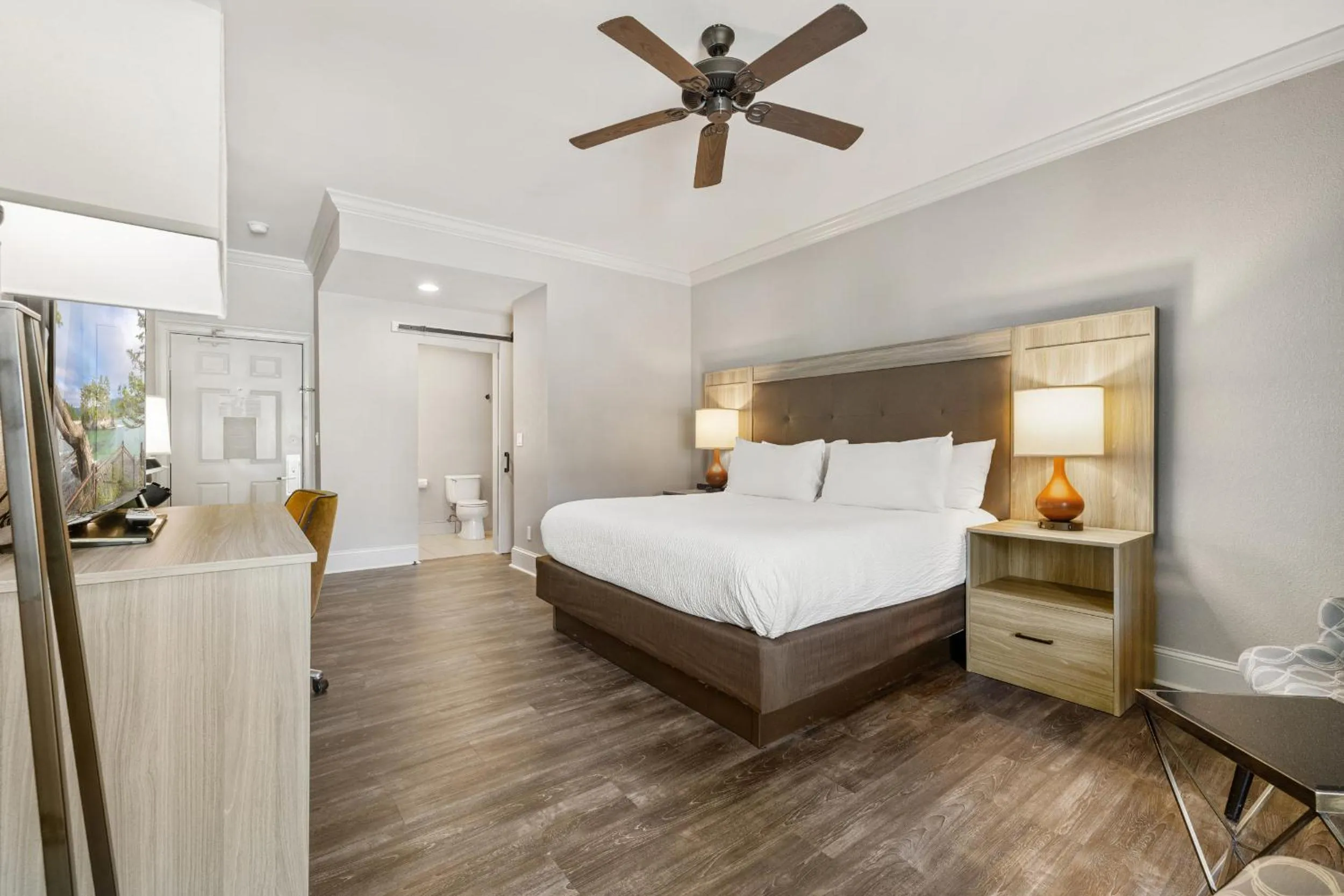 Bed in The Ridges Resort on Lake Chatuge