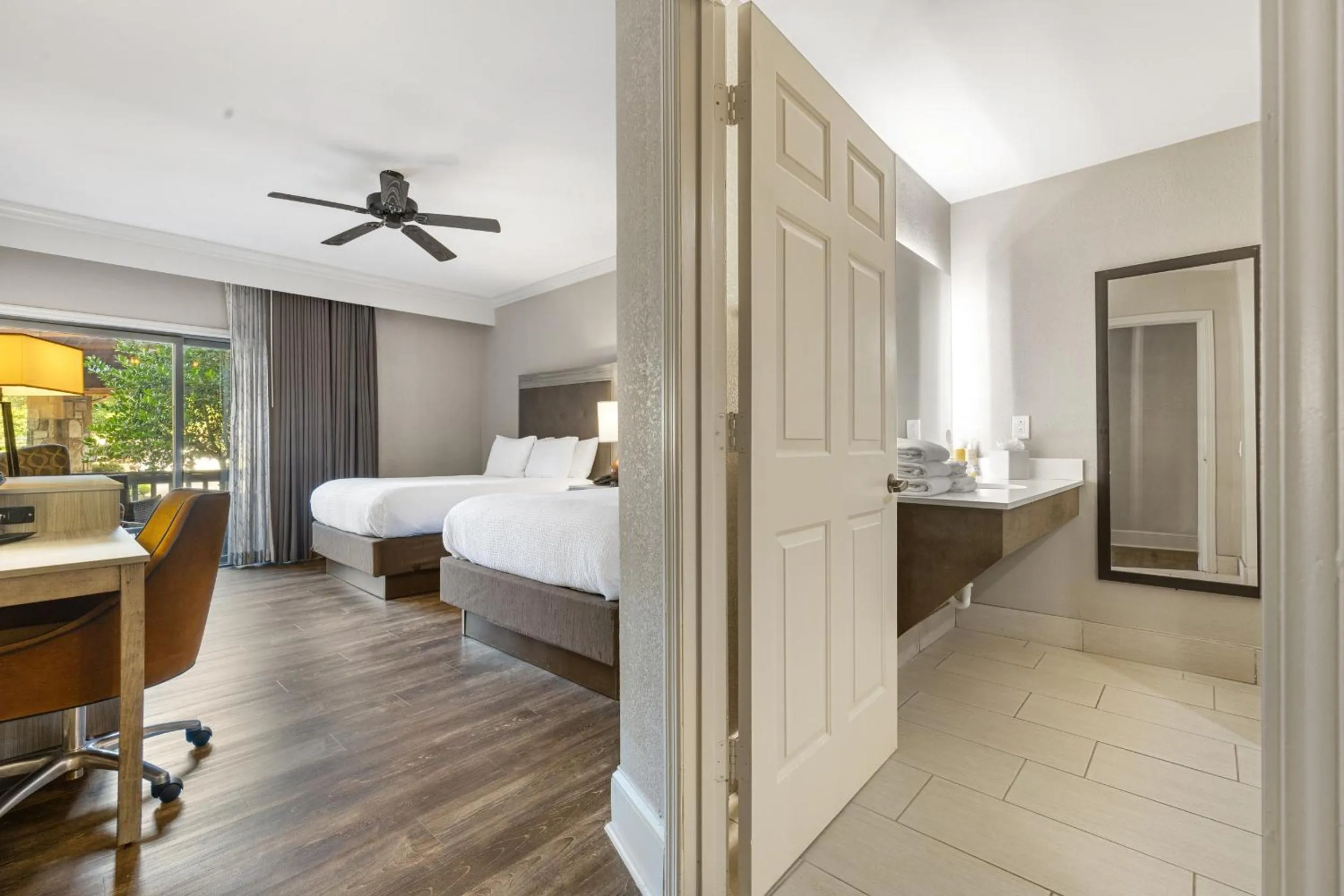 Bed in The Ridges Resort on Lake Chatuge